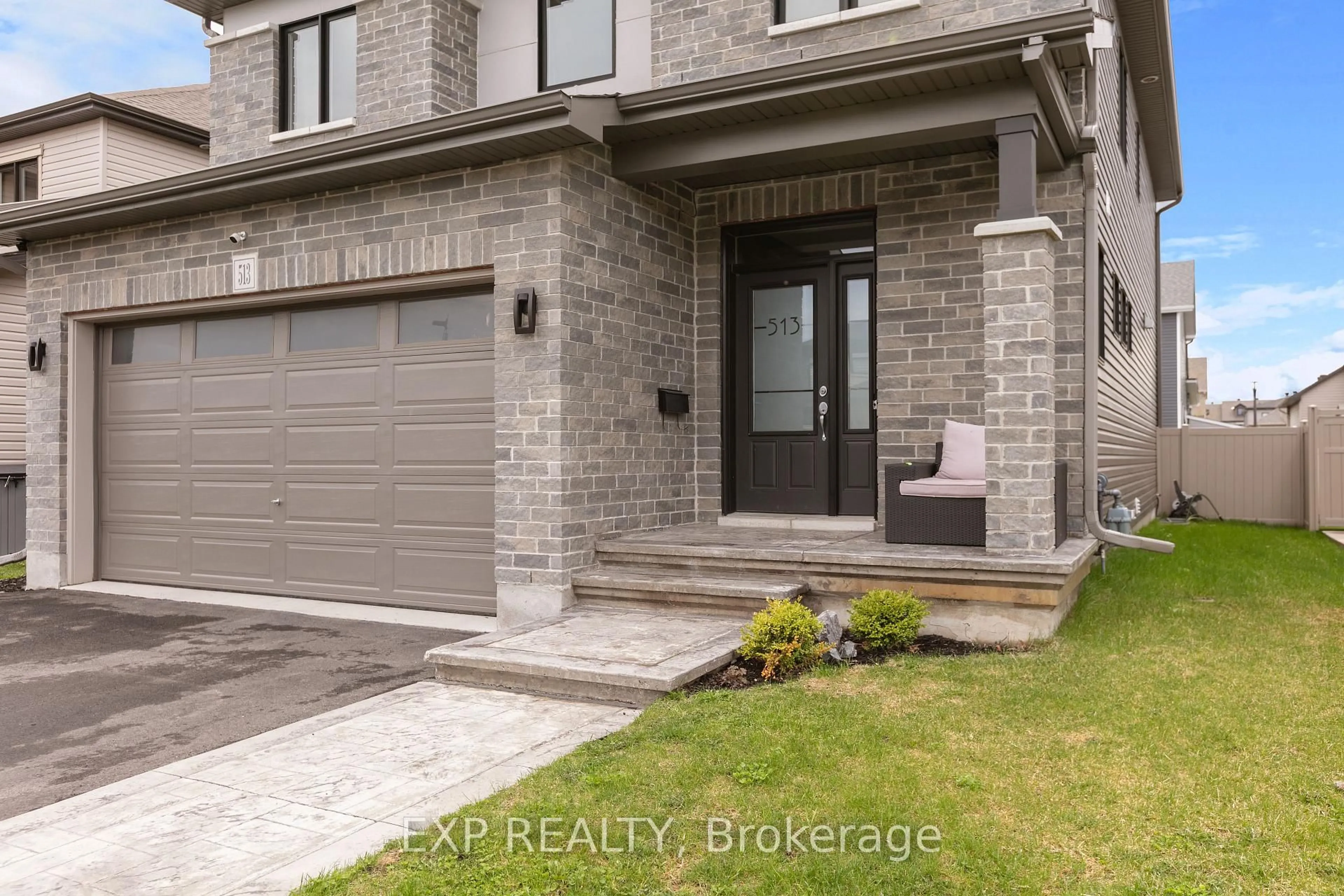 Unknown for 513 Strasbourg St, Russell Ontario K0A 1W0