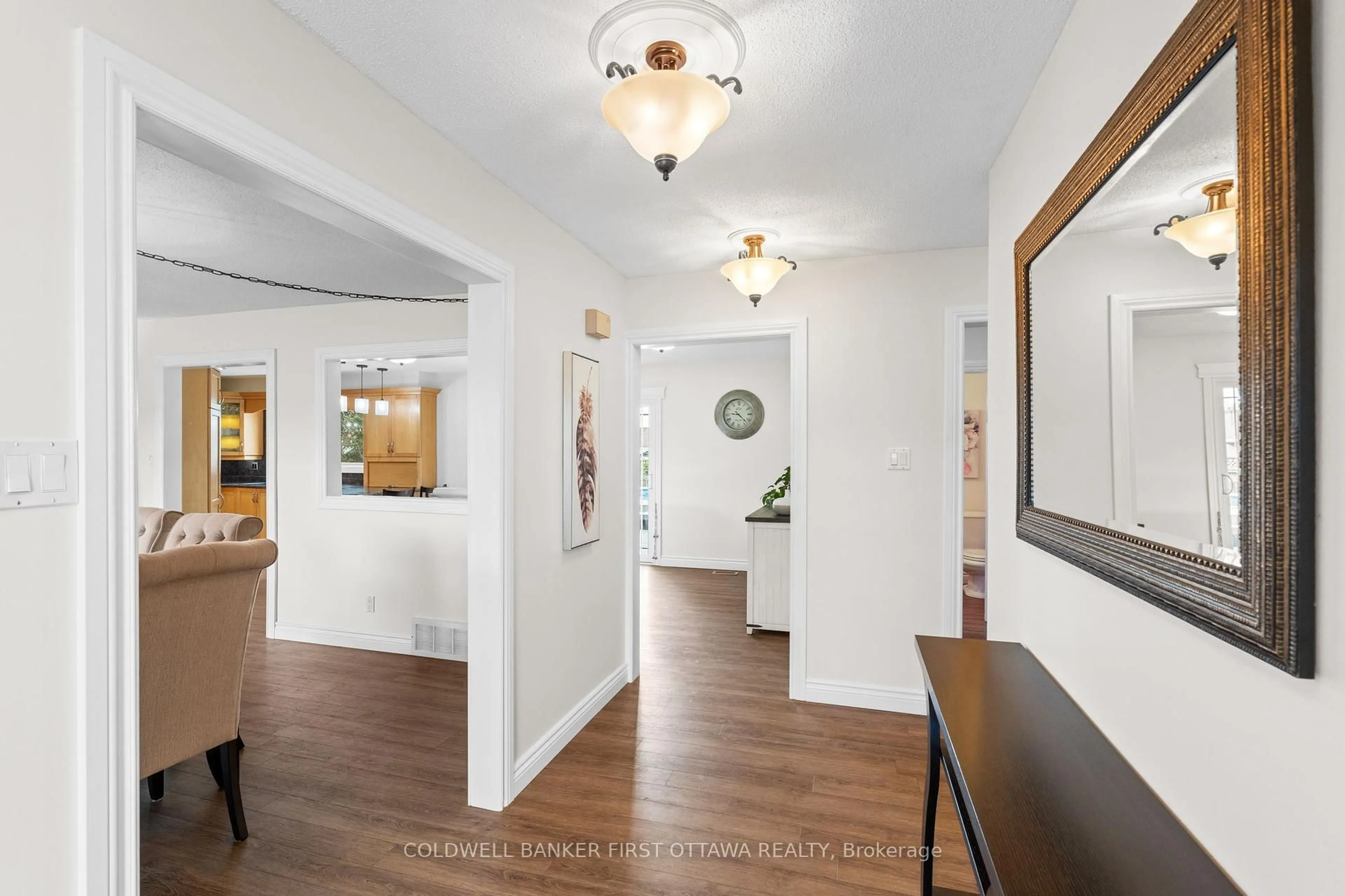 Indoor entryway for 25 Pretty St, Ottawa Ontario K2S 1N3