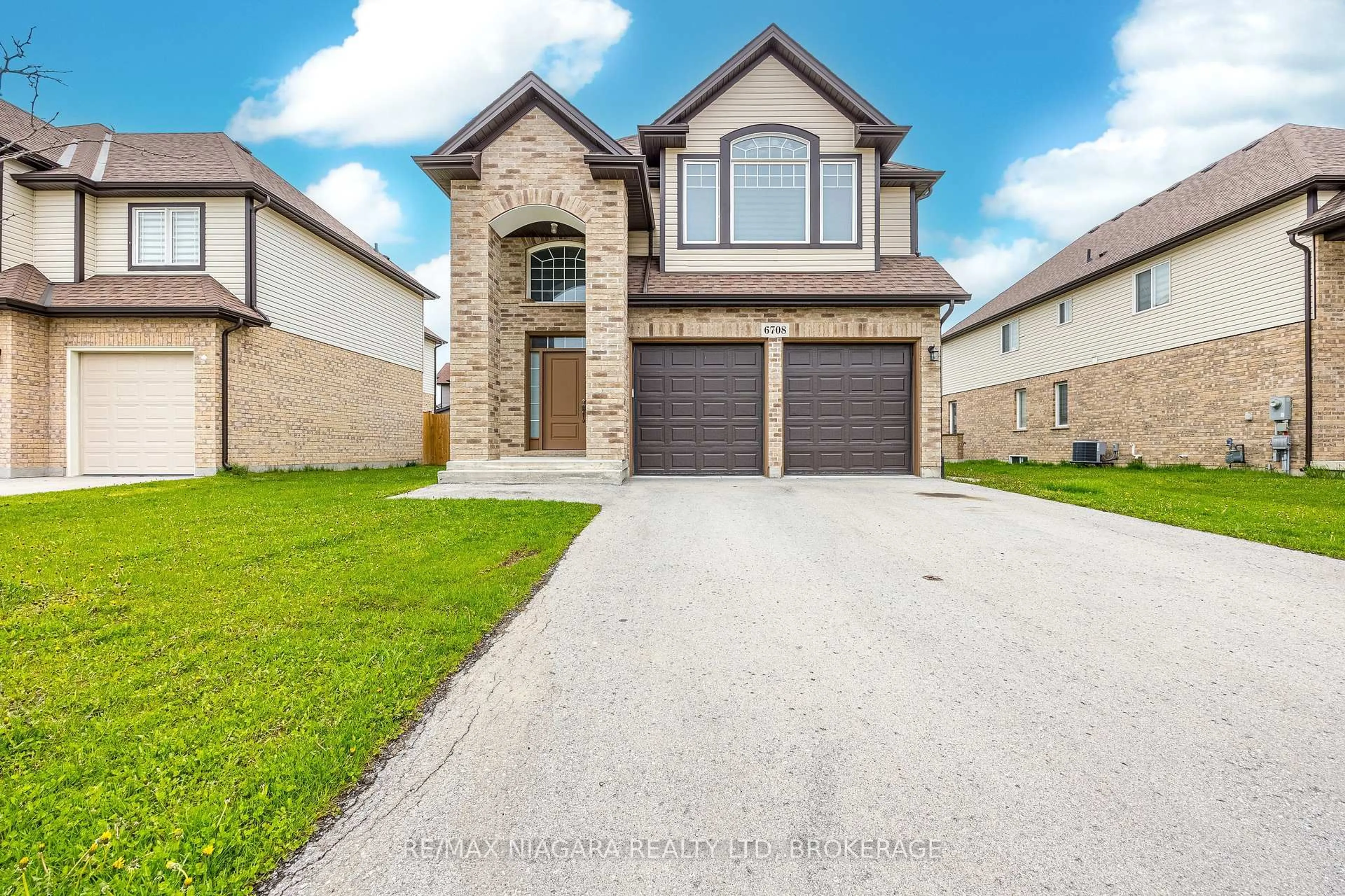Home with brick exterior material, street for 6708 Sam Iorfida Dr, Niagara Falls Ontario L2G 0H6