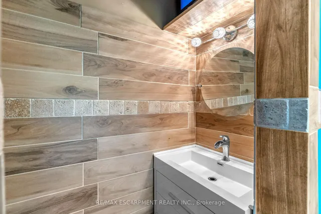 Additional property image - 8 Northcliffe Ave