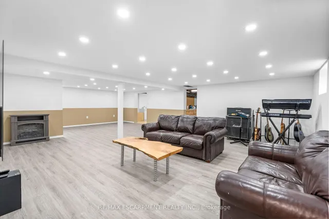 Additional property image - 8 Northcliffe Ave