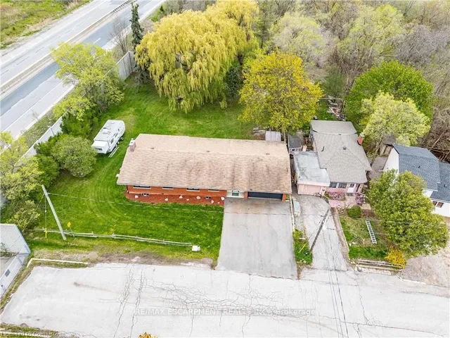 Additional property image - 8 Northcliffe Ave