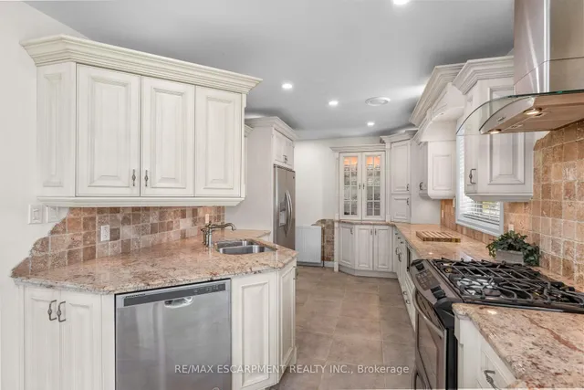 Additional property image - 8 Northcliffe Ave