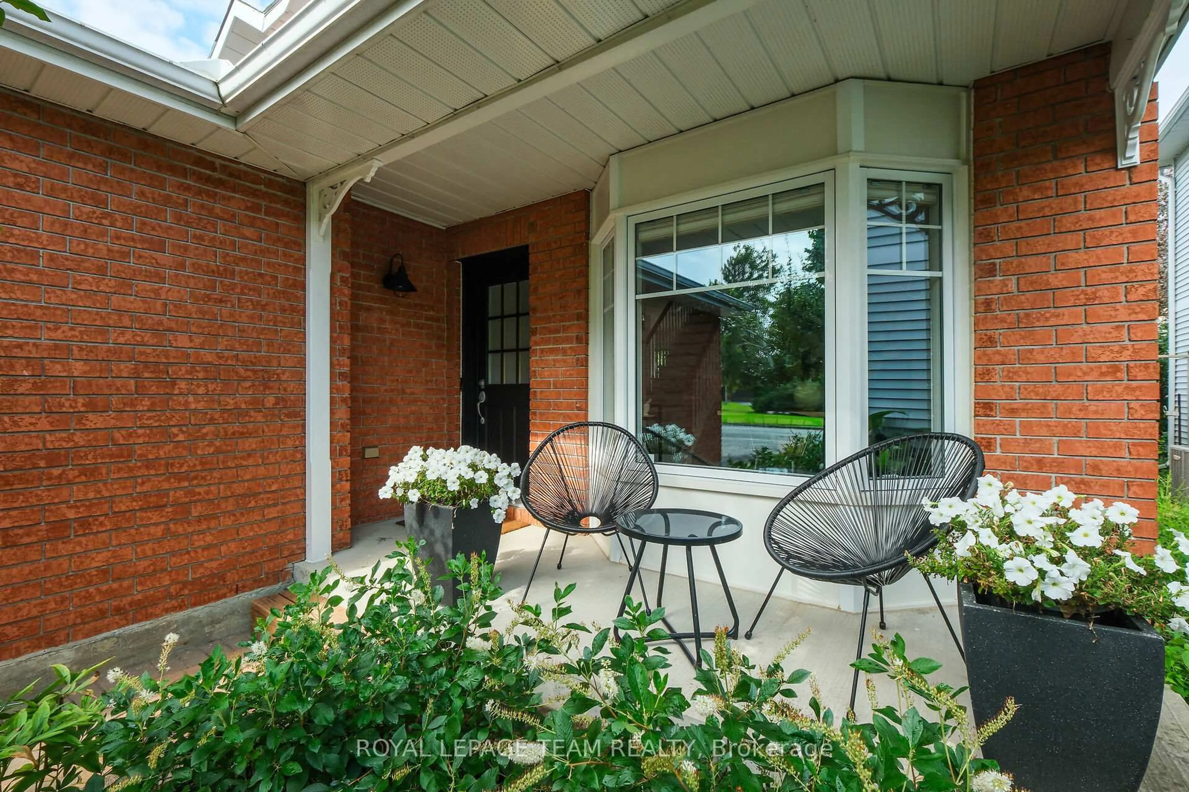 Patio, street for 47 Dossetter Way, Ottawa Ontario K1G 4S9
