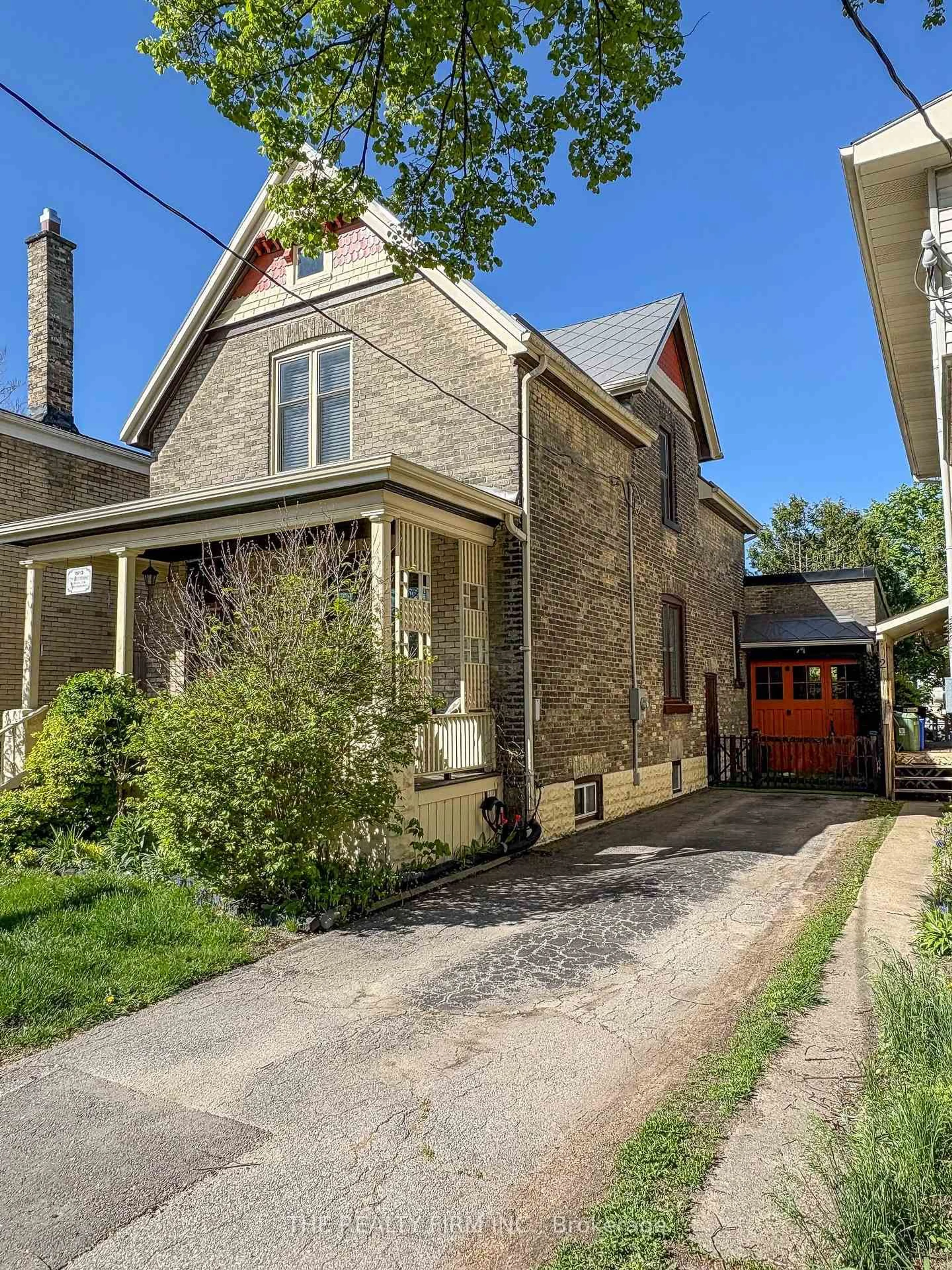 Home with brick exterior material, street for 513 Quebec St, London East Ontario N5W 3Y8