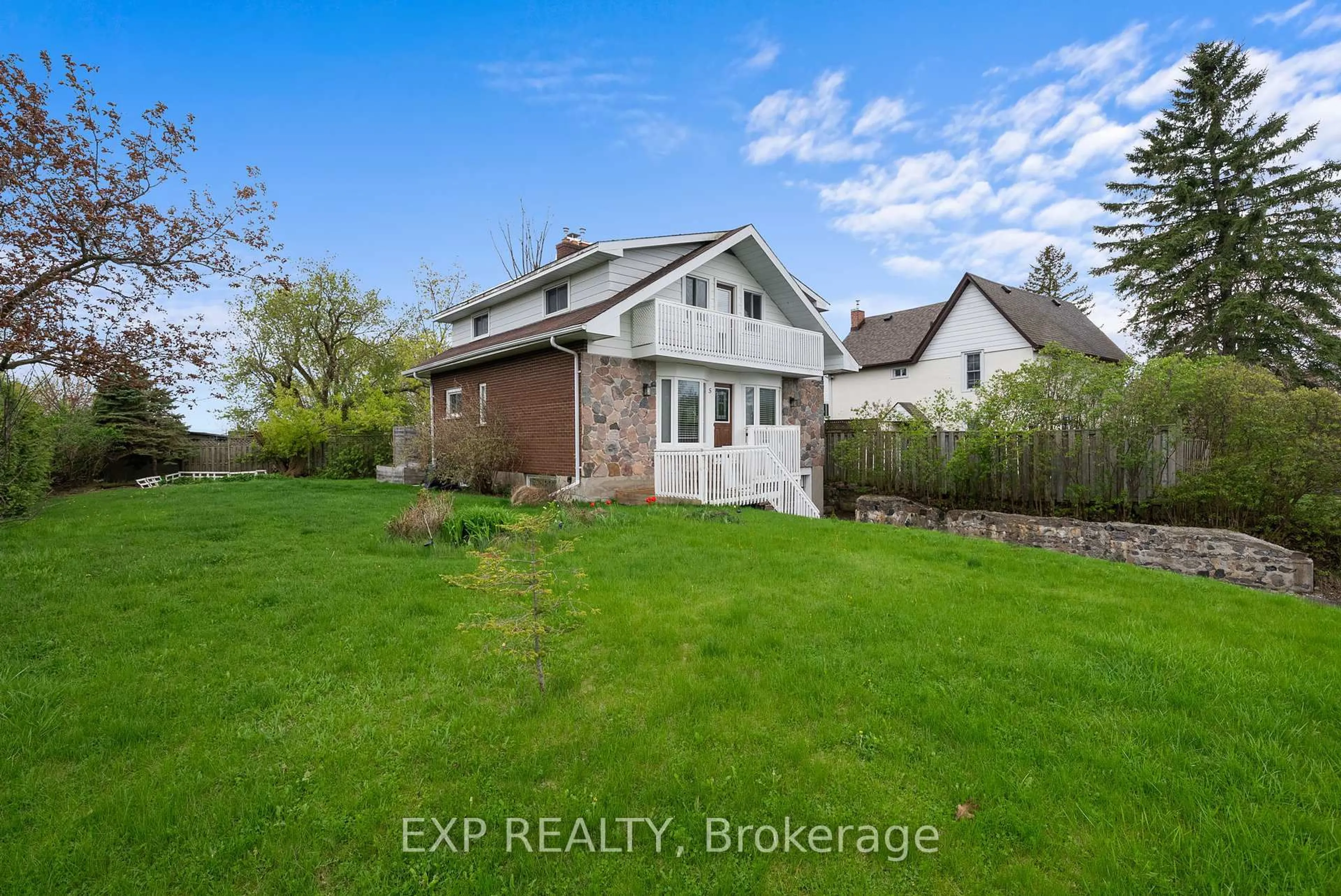 A pic from outside/outdoor area/front of a property/back of a property/a pic from drone, street for 5 Minola St, Quinte West Ontario K8V 5X9