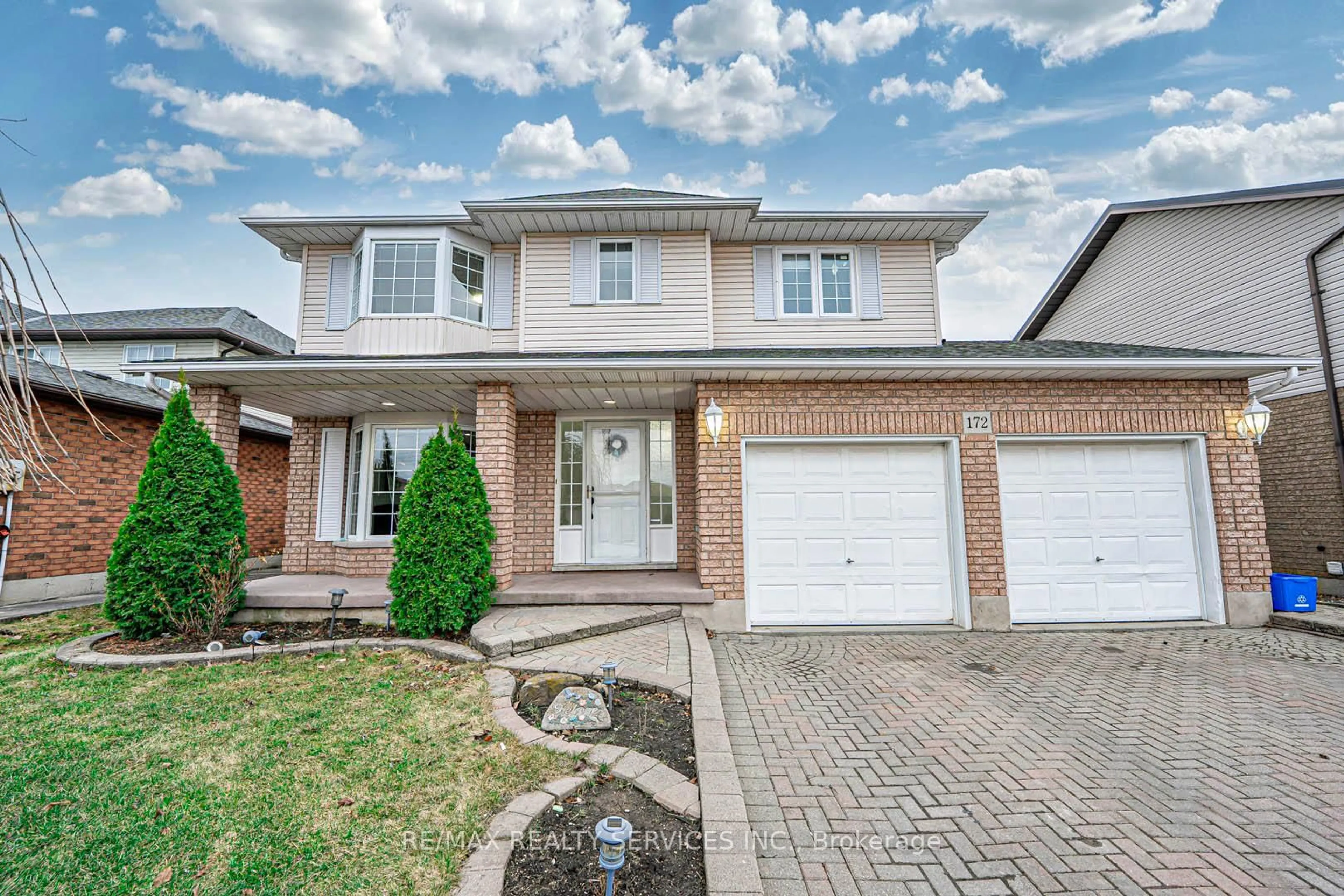 Home with brick exterior material, street for 172 Alderlea Ave, Hamilton Ontario L9B 1M8