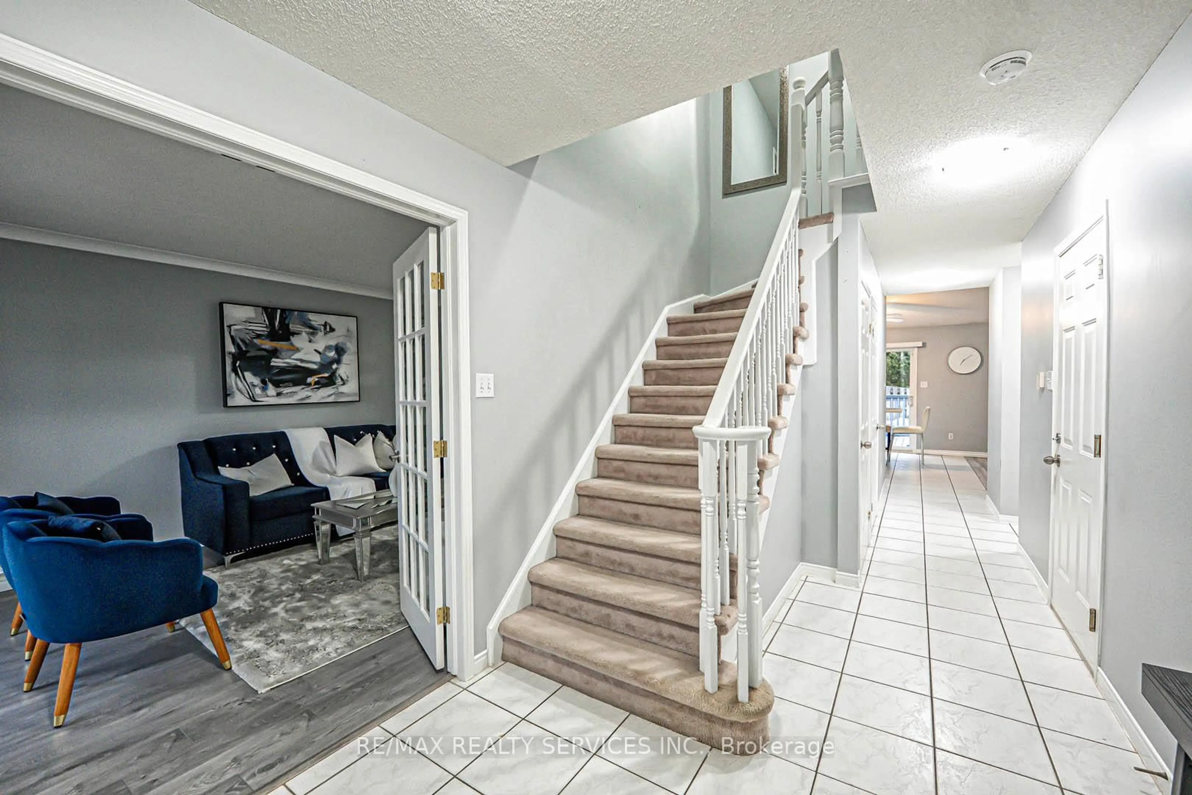 Unknown for 172 Alderlea Ave, Hamilton Ontario L9B 1M8
