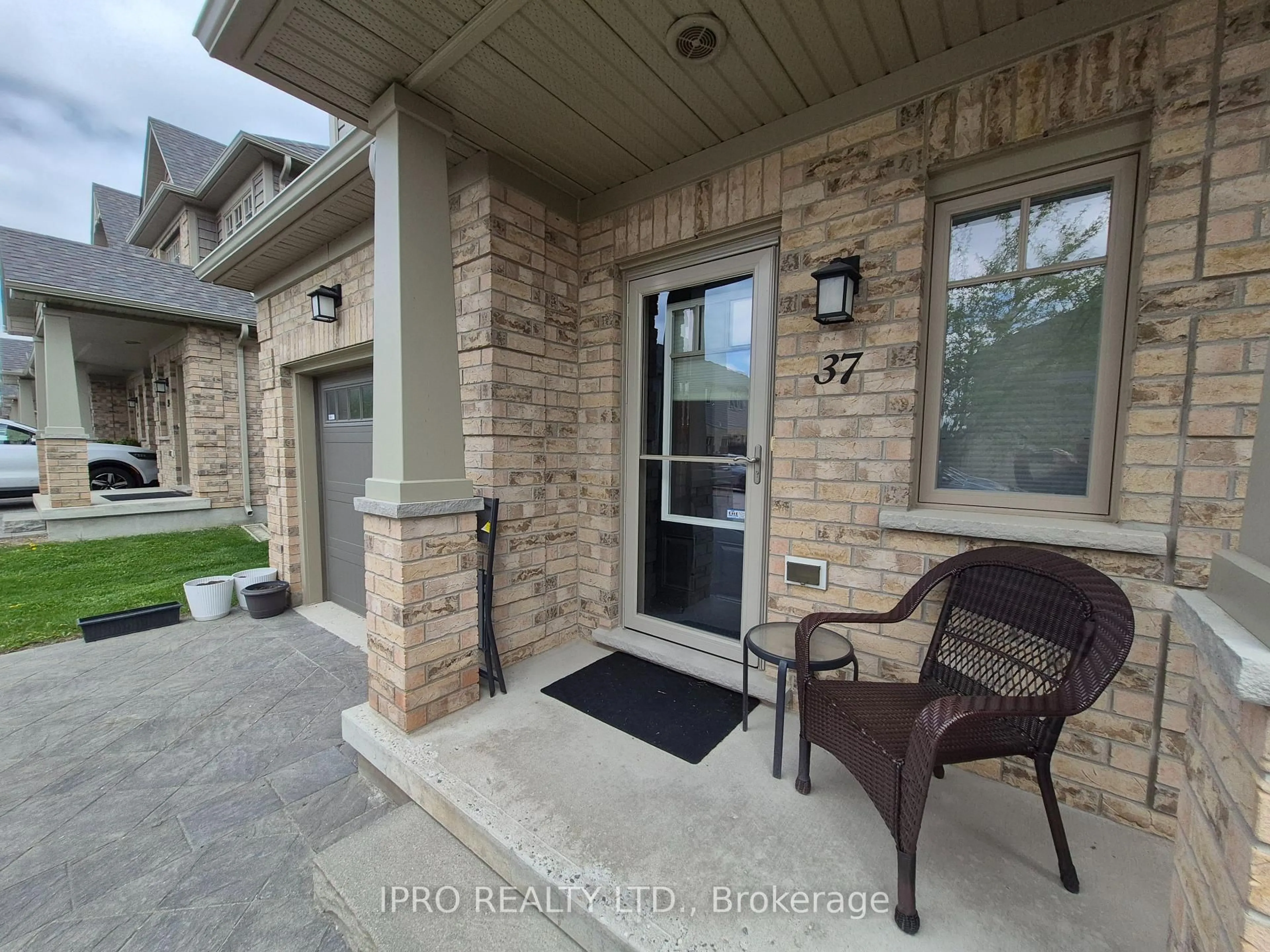 Unknown for 1924 Cedarhollow Blvd #37, London North Ontario N5X 0K3