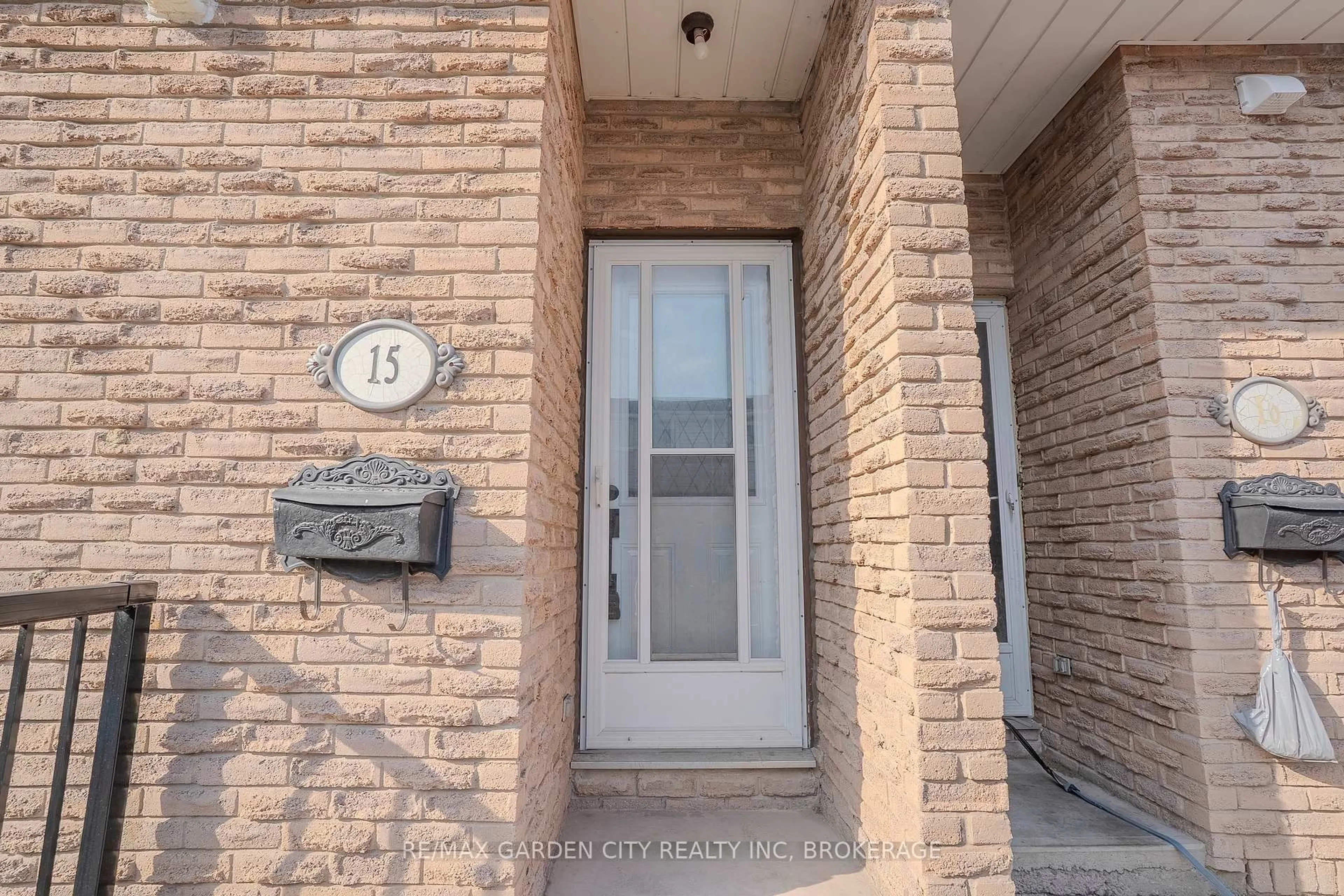 Indoor entryway for 149 St Catharines St #15, West Lincoln Ontario L0R 2A0