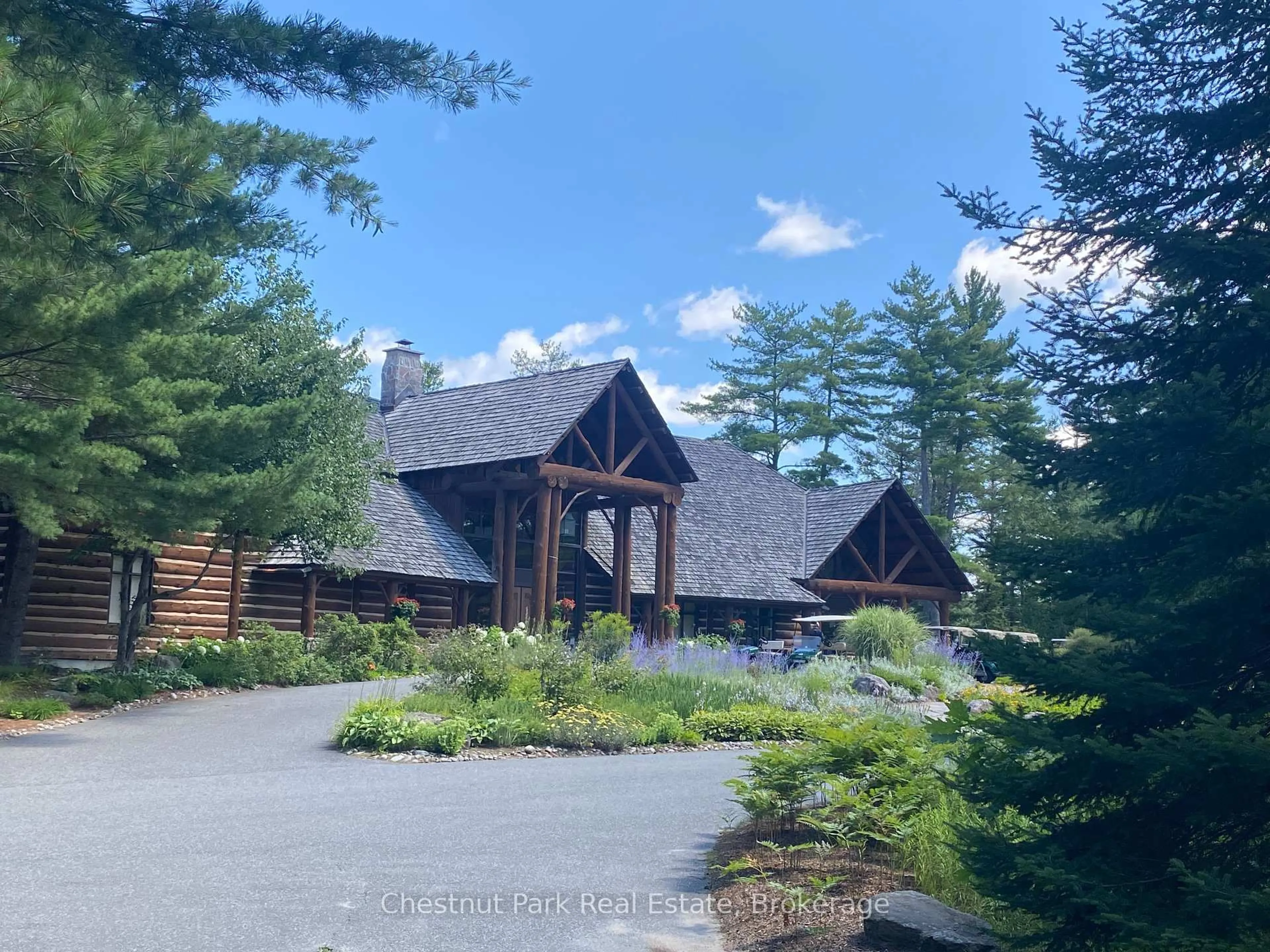 A pic from outside/outdoor area/front of a property/back of a property/a pic from drone, unknown for 101 GLEN ABBEY Way, Seguin Ontario P2A 2W8