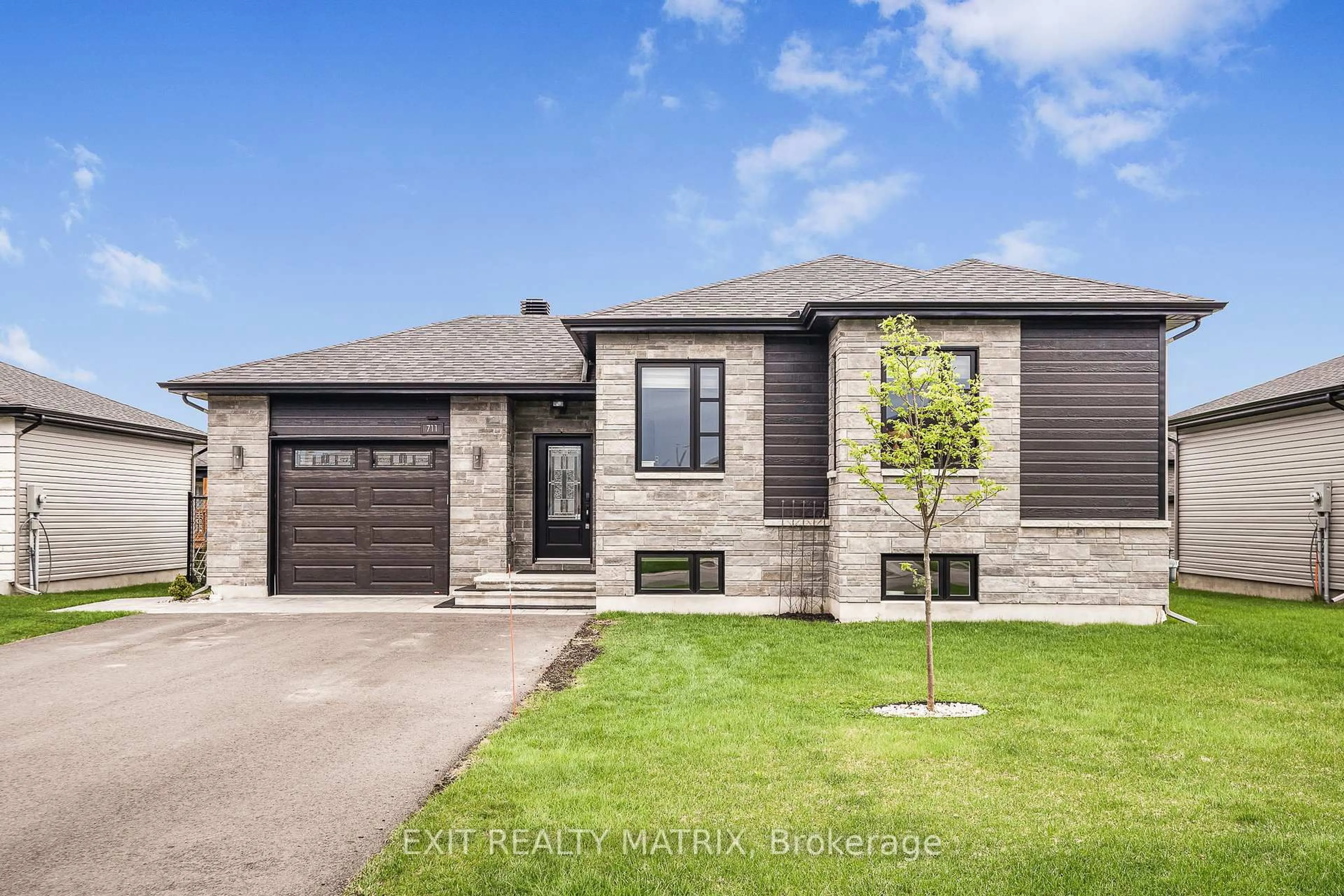 Home with brick exterior material, street for 711 Lafrance Cres, Hawkesbury Ontario K6A 3W9