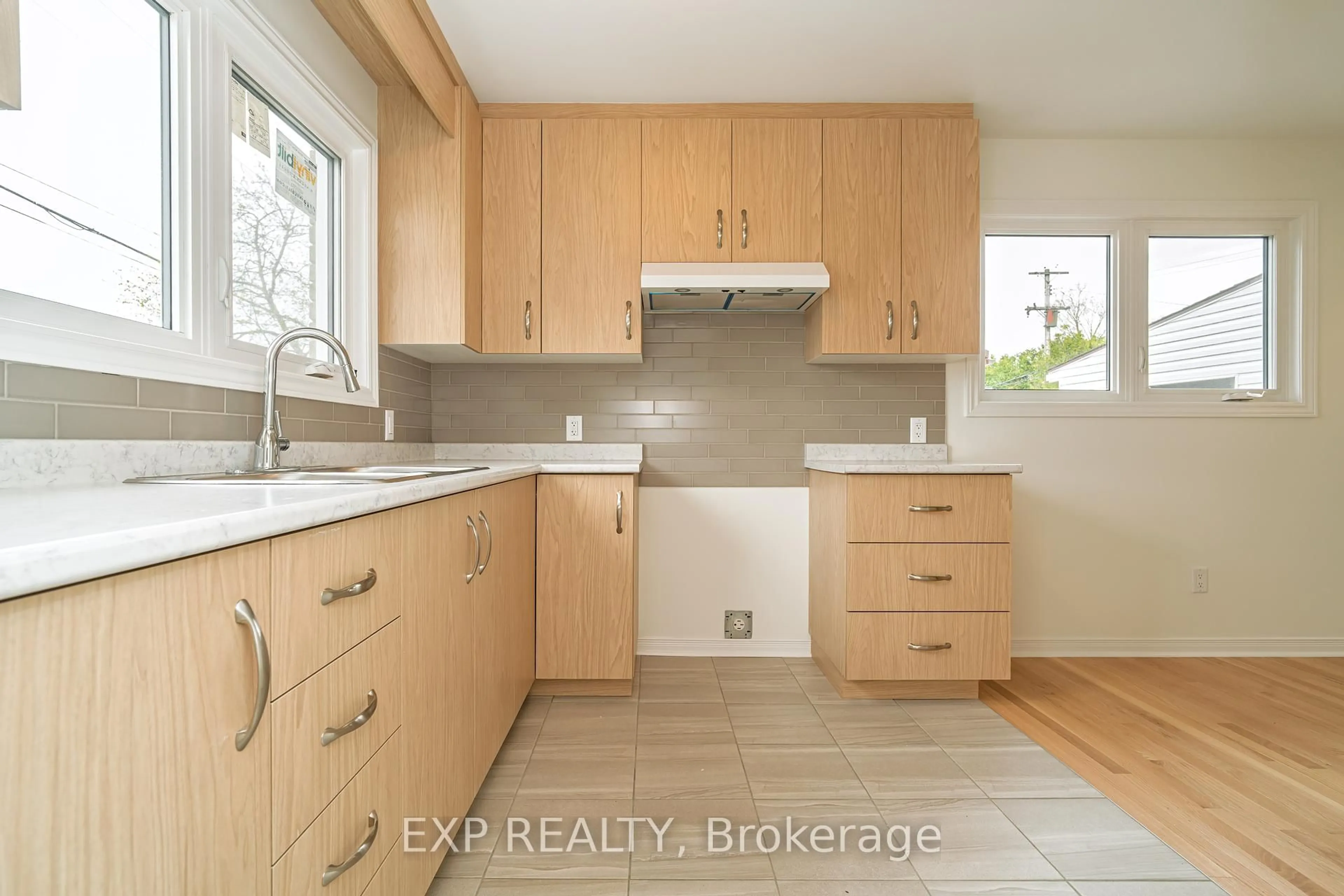 Standard kitchen, unknown for 120 Knoxdale Rd, Ottawa Ontario K2G 1A7