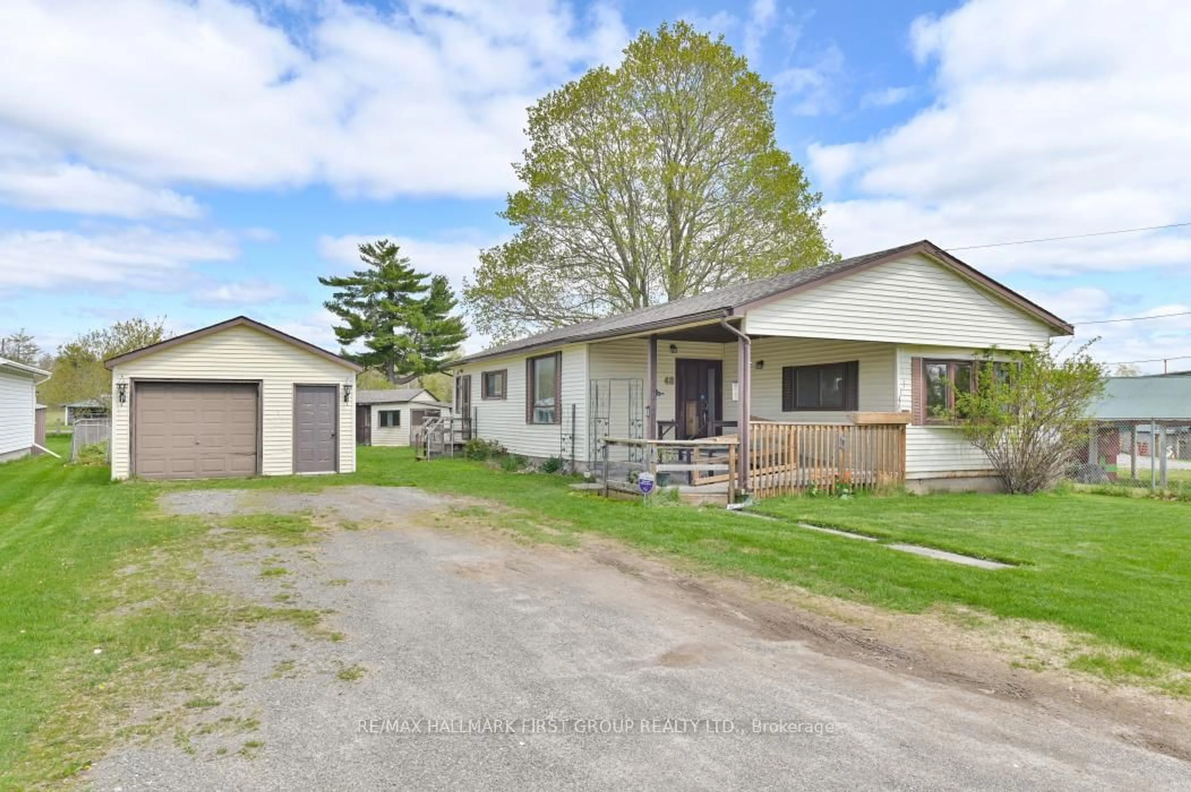 A pic from outside/outdoor area/front of a property/back of a property/a pic from drone, street for 48 Victoria St, Limoges Ontario K0K 2M0