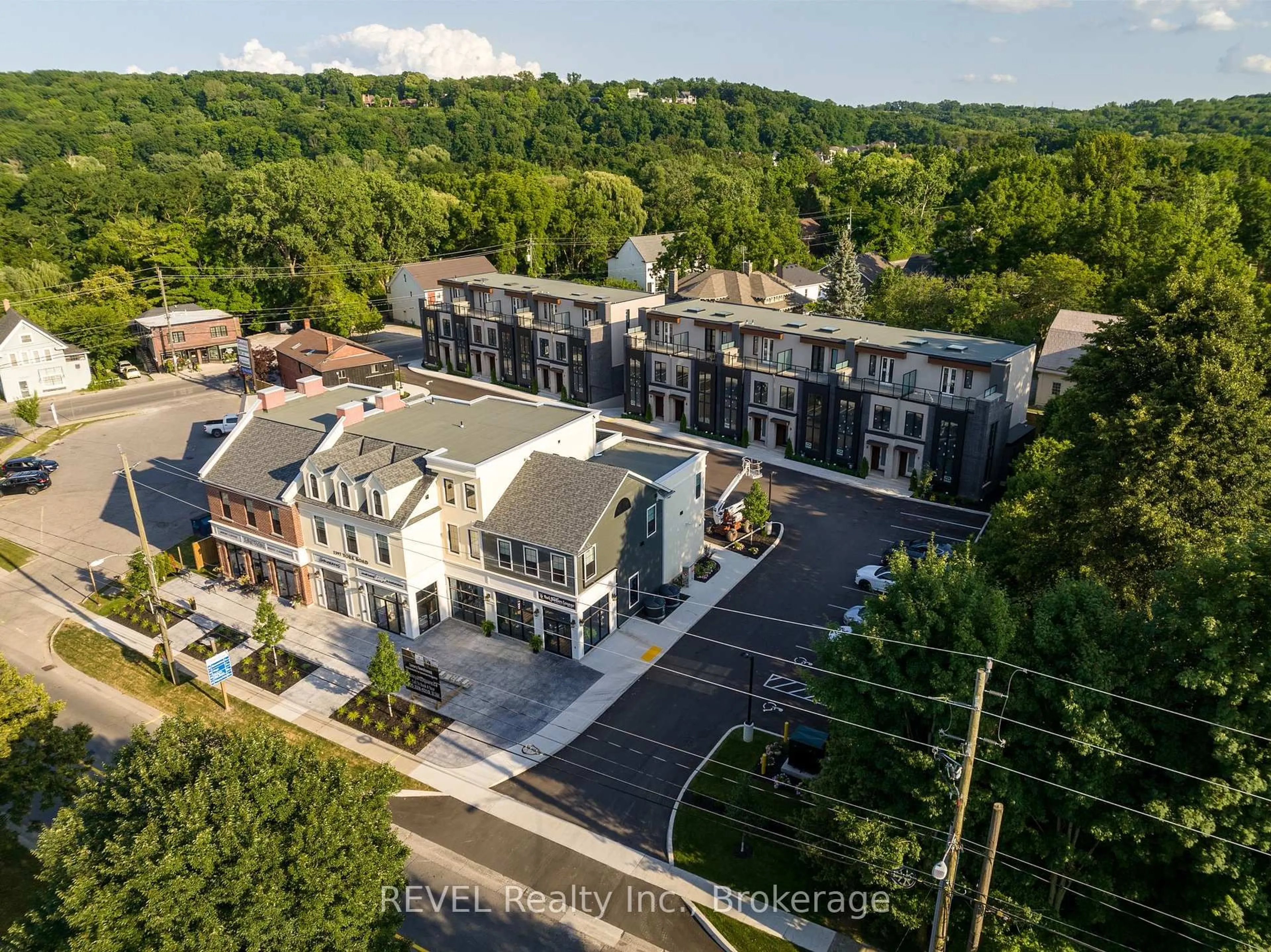 A pic from outside/outdoor area/front of a property/back of a property/a pic from drone, unknown for 1397 York Rd #7, Niagara-on-the-Lake Ontario L0S 1J1
