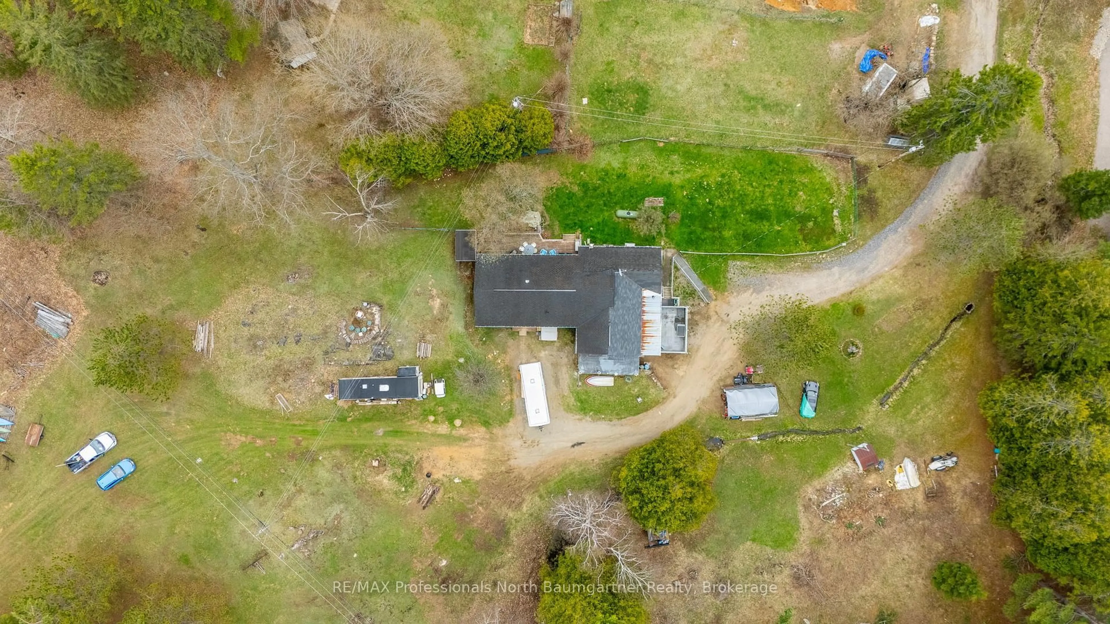 A pic from outside/outdoor area/front of a property/back of a property/a pic from drone, street for 1093 Reynolds Rd, Minden Hills Ontario K0M 2K0