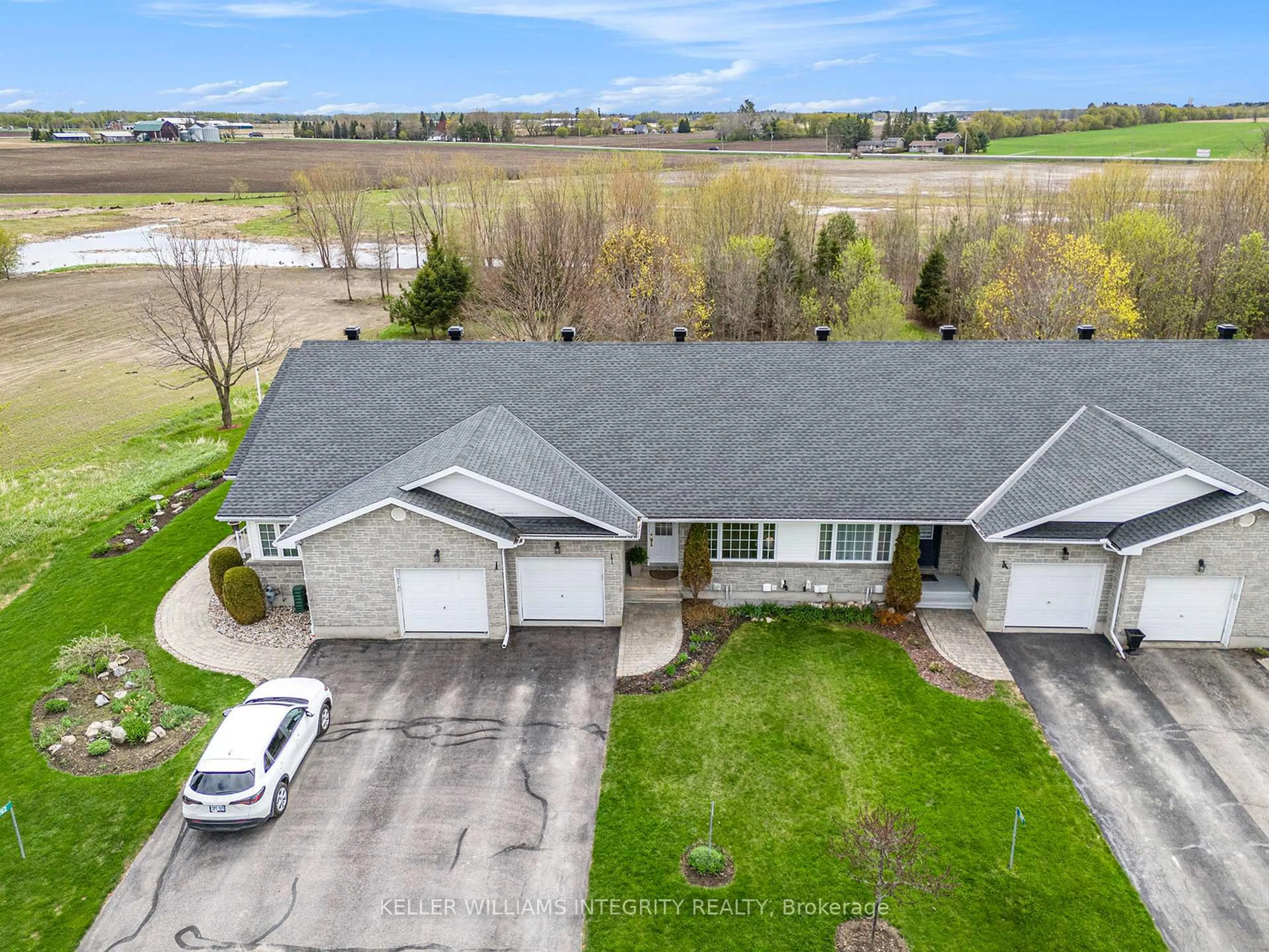 A pic from outside/outdoor area/front of a property/back of a property/a pic from drone, water/lake/river/ocean view for 190 Rivington St, Carp Ontario K0A 1L0