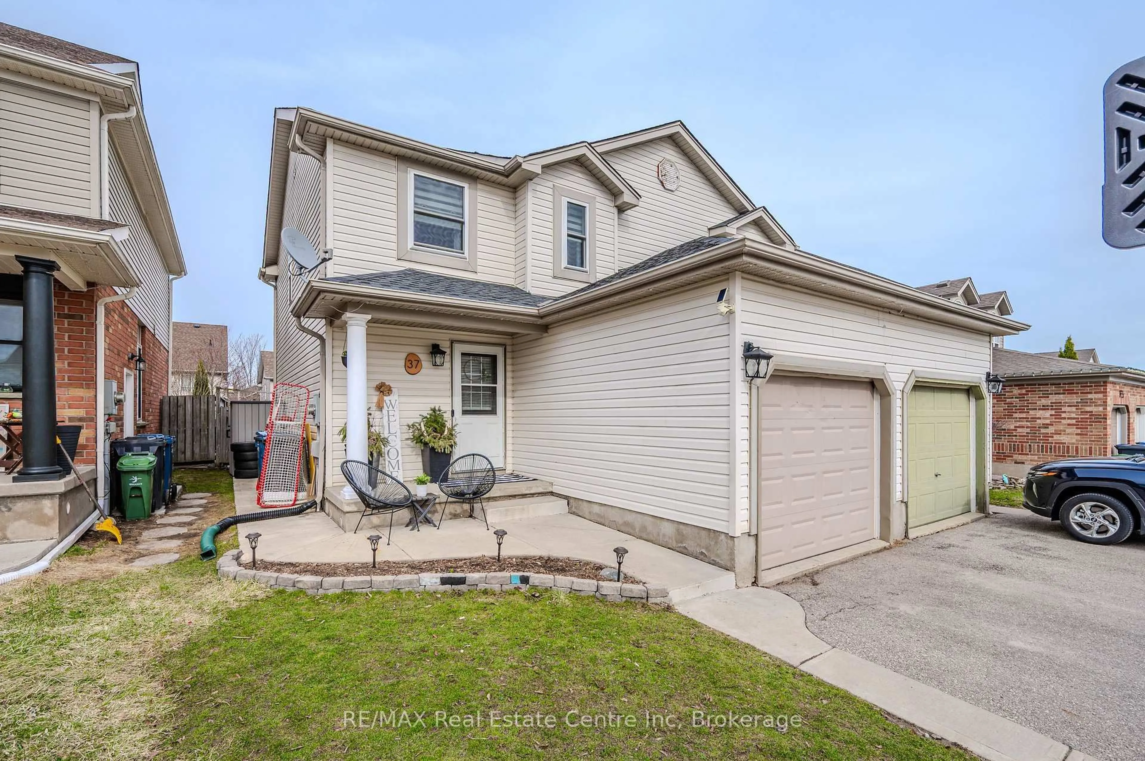 Unknown for 37 Swift Cres, Guelph Ontario N1E 7J3