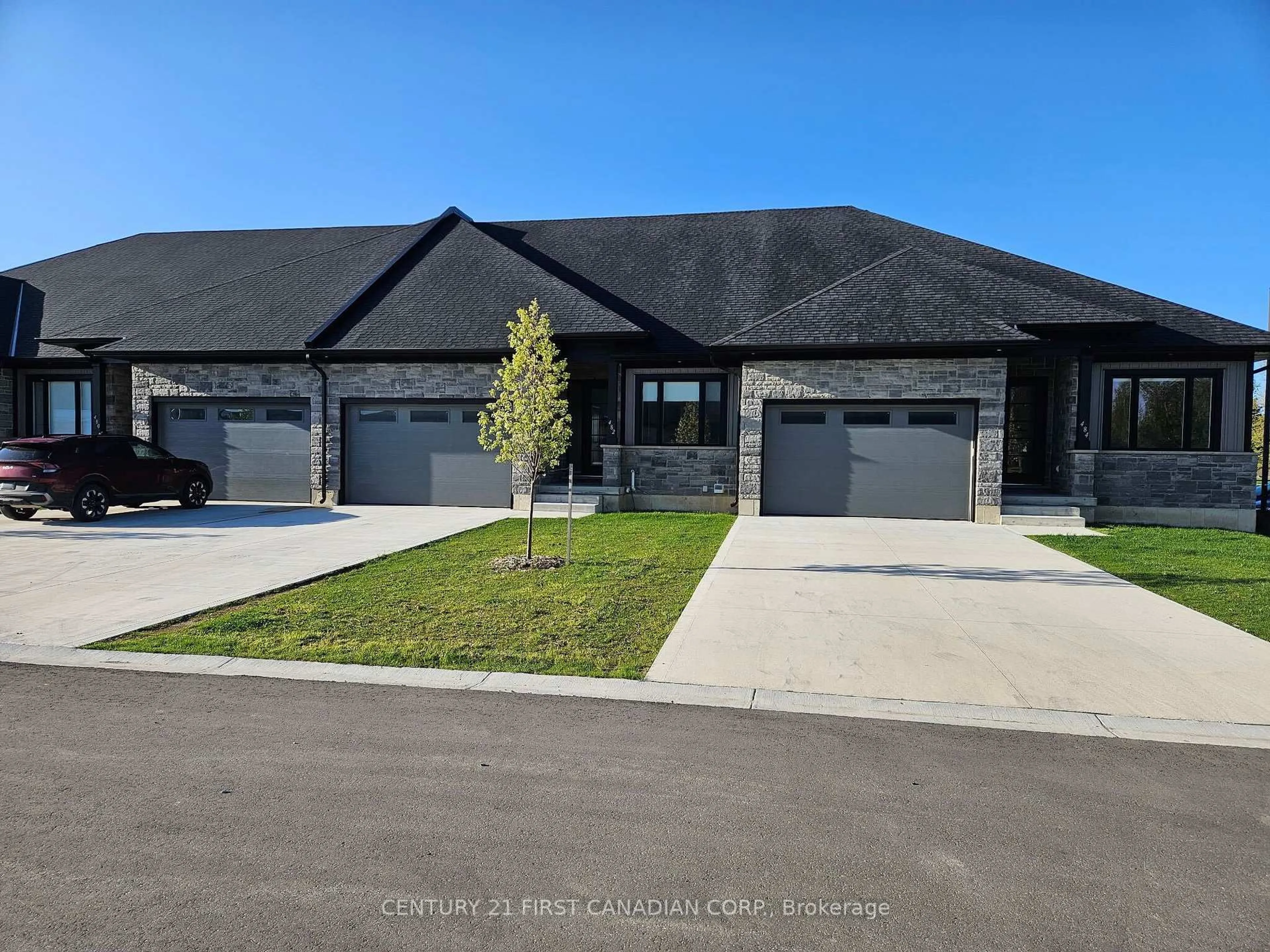 Unknown for 482 Kip Lane, Plympton-Wyoming Ontario N0N 1T0