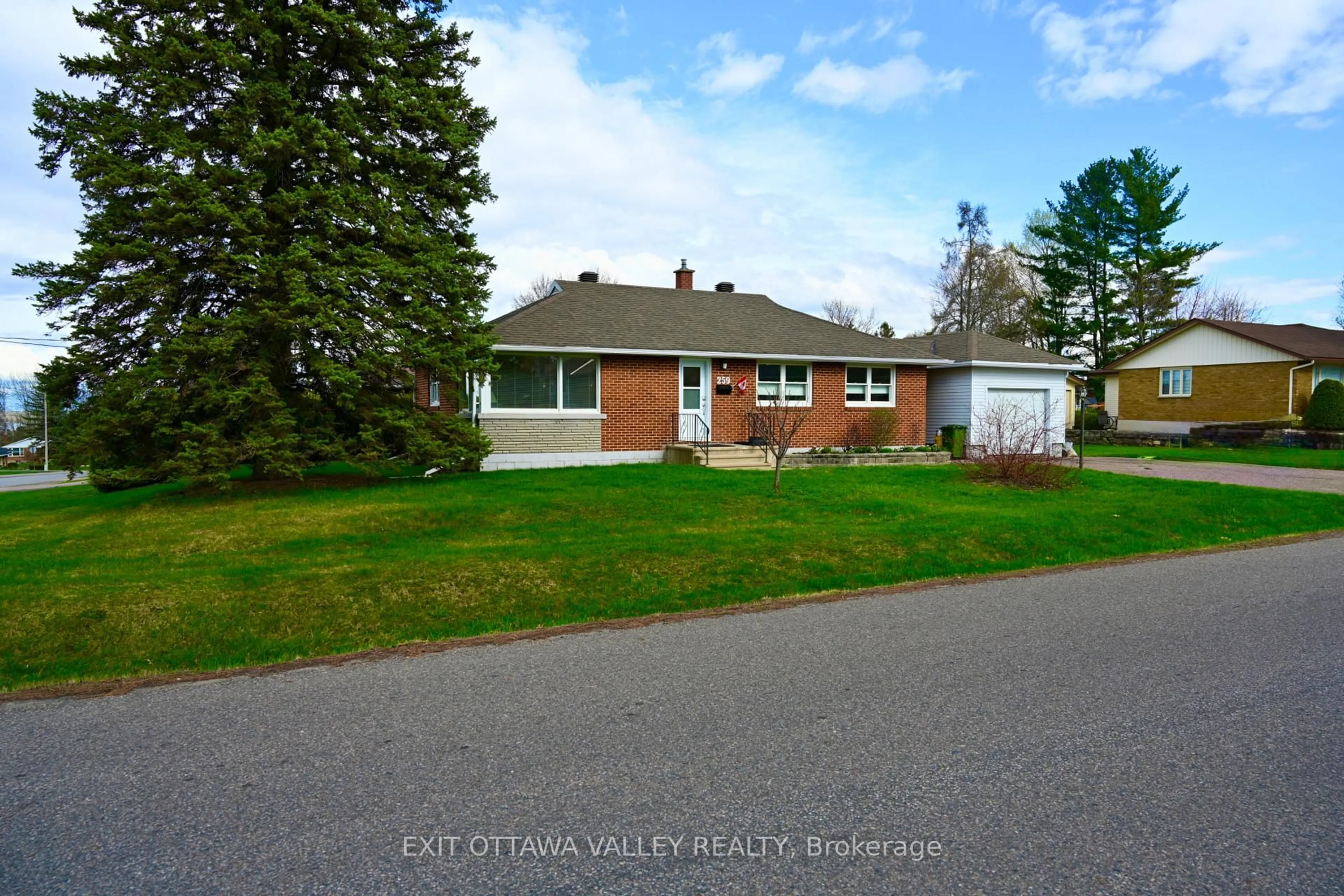 Unknown for 259 Patricia Ave, Pembroke Ontario K8A 2B7