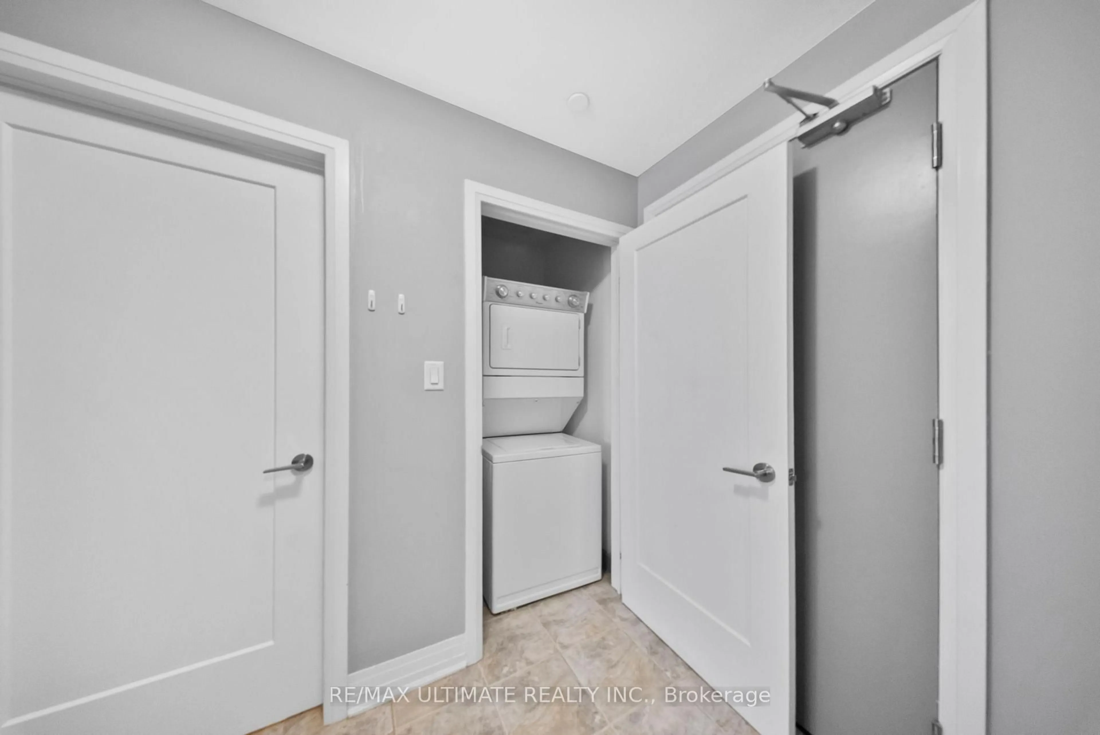 A pic of a room for 10 Concord Pl #110, Grimsby Ontario L3M 0G6