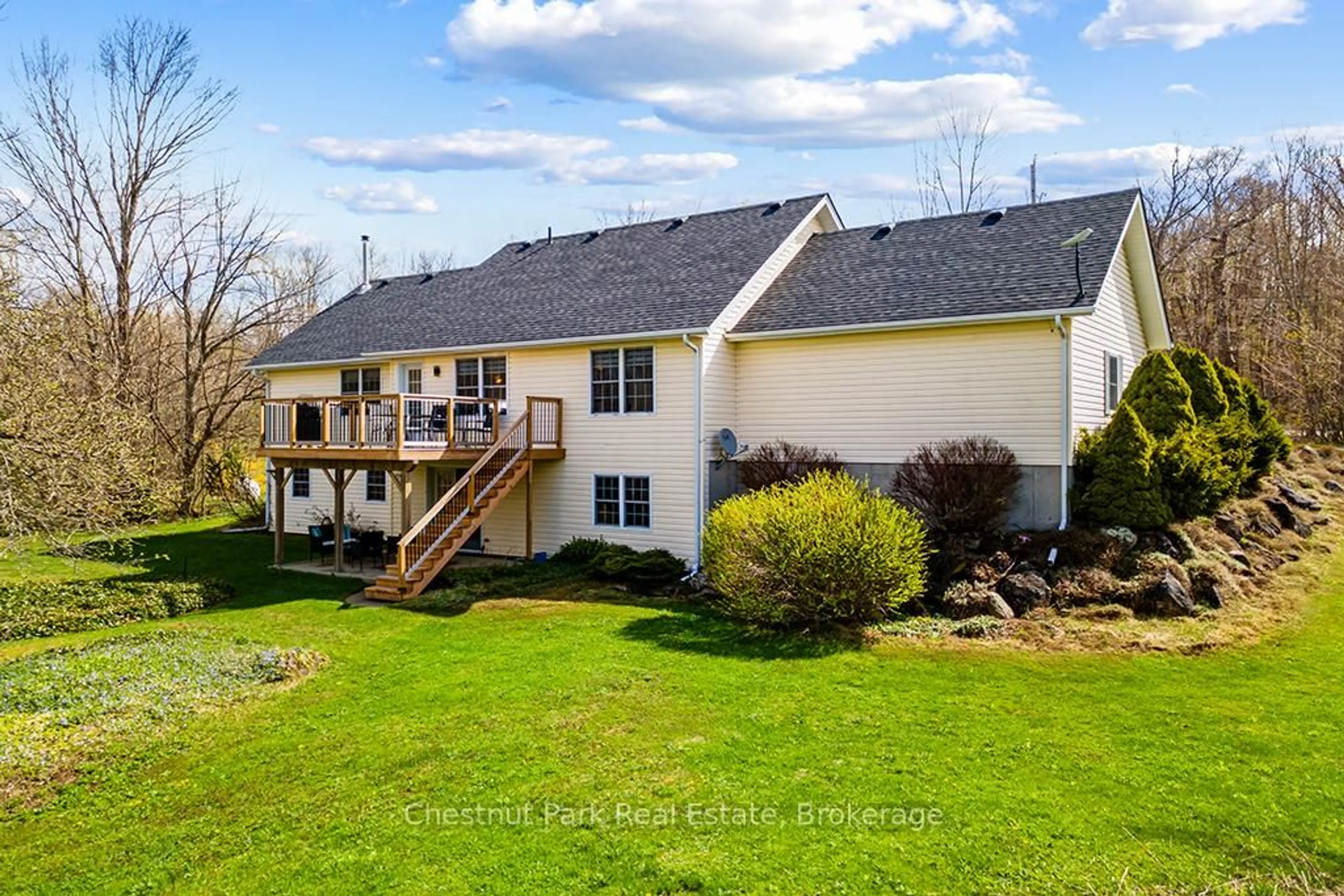 A pic from outside/outdoor area/front of a property/back of a property/a pic from drone, water/lake/river/ocean view for 517792 Concession 5 N/A, Meaford Ontario N4K 5W4