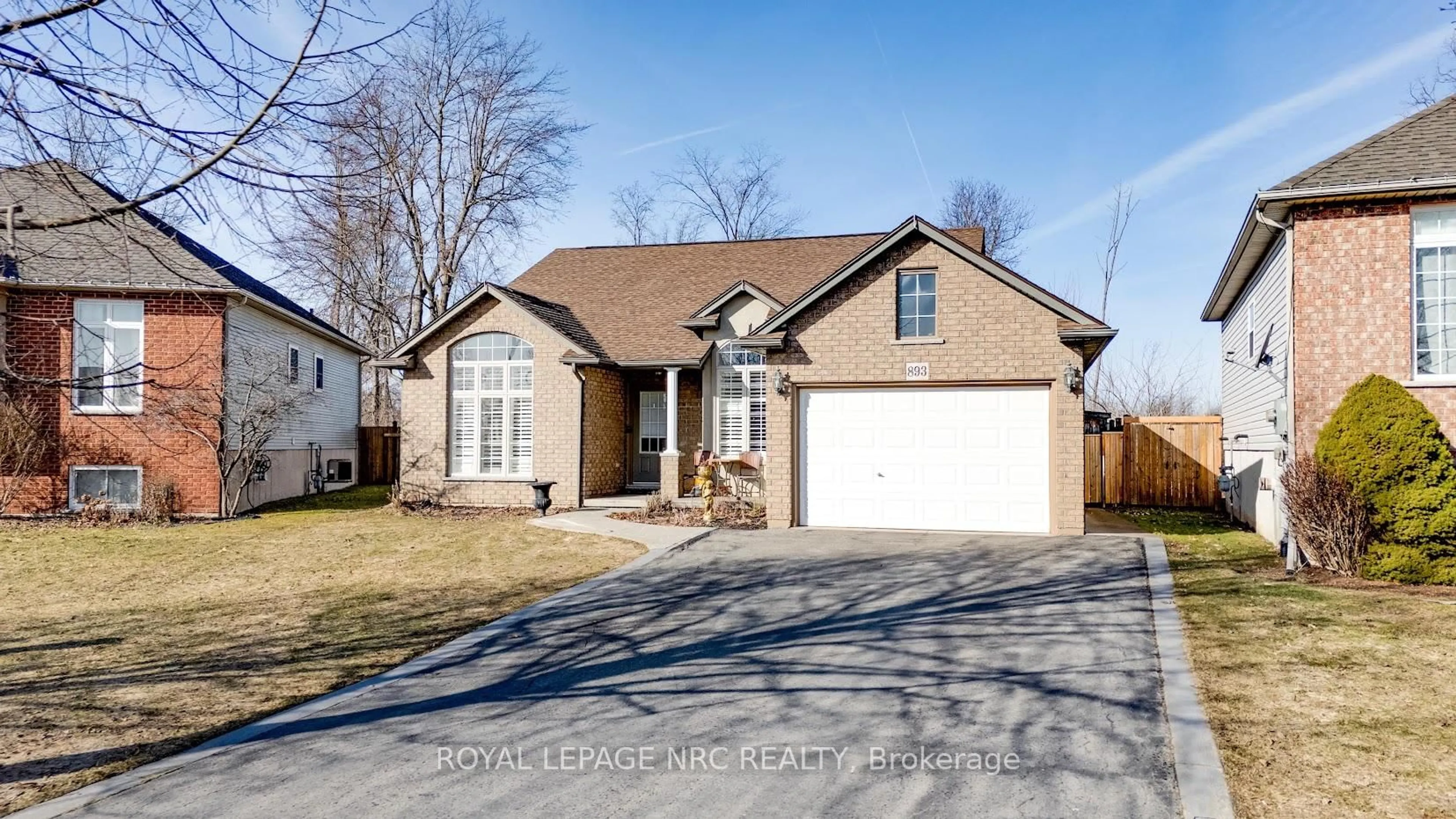 Home with brick exterior material, street for 893 Canada Dr, Fort Erie Ontario L2A 6E9