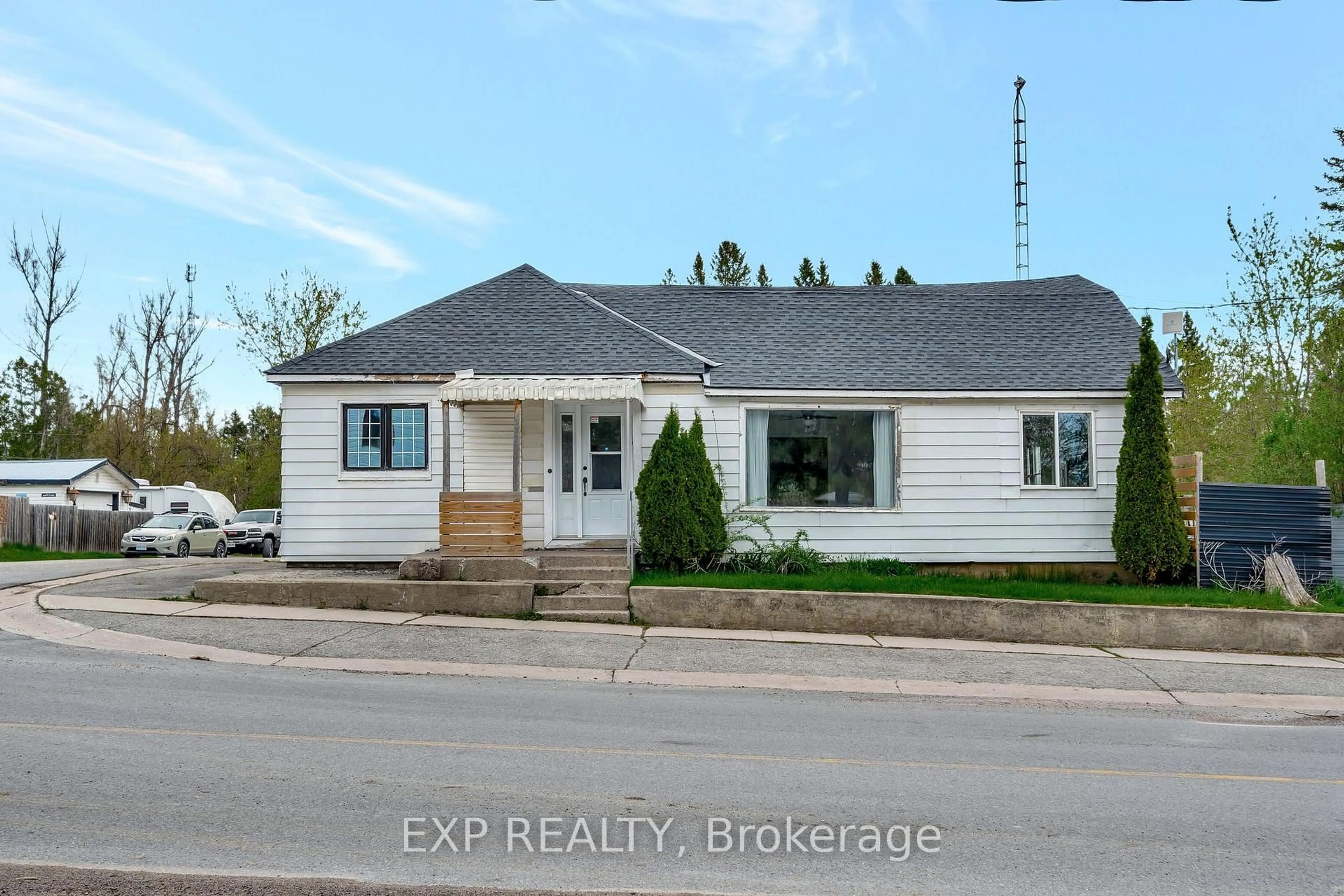 Unknown for 50 Queen St, Tweed Ontario K0K 2L0