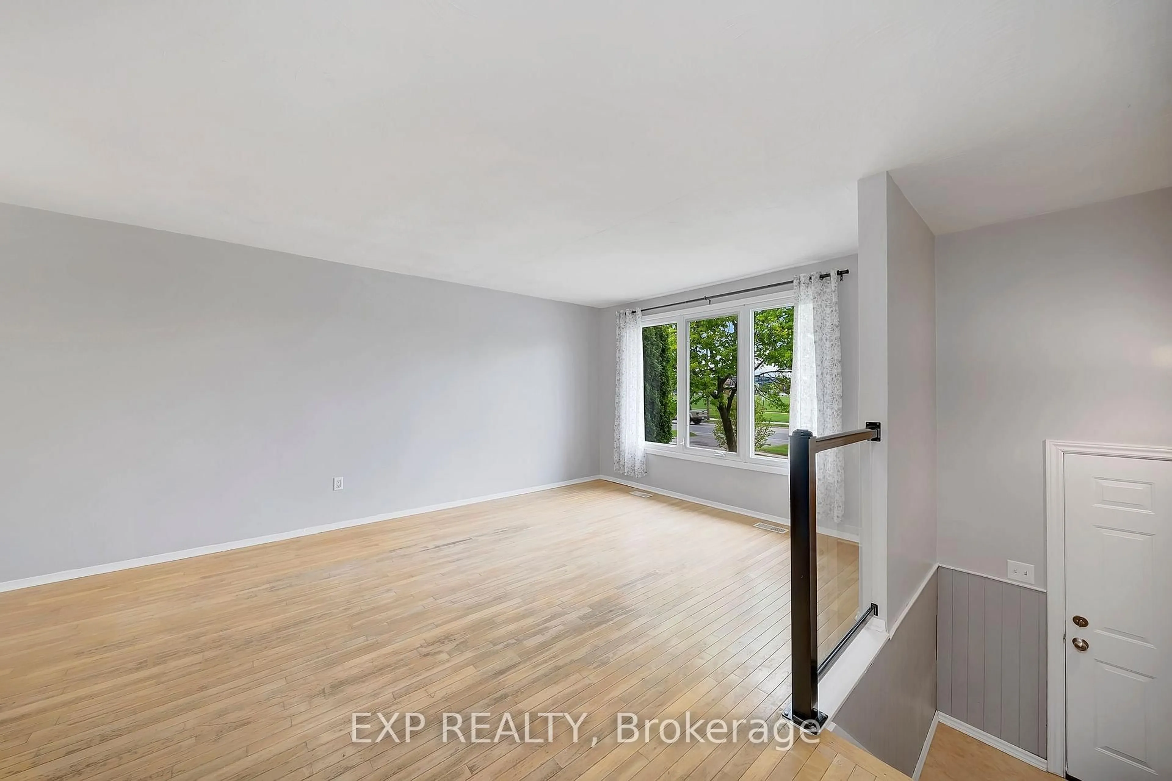 A pic of a room for 510 First Ave, Welland Ontario L3C 6A7