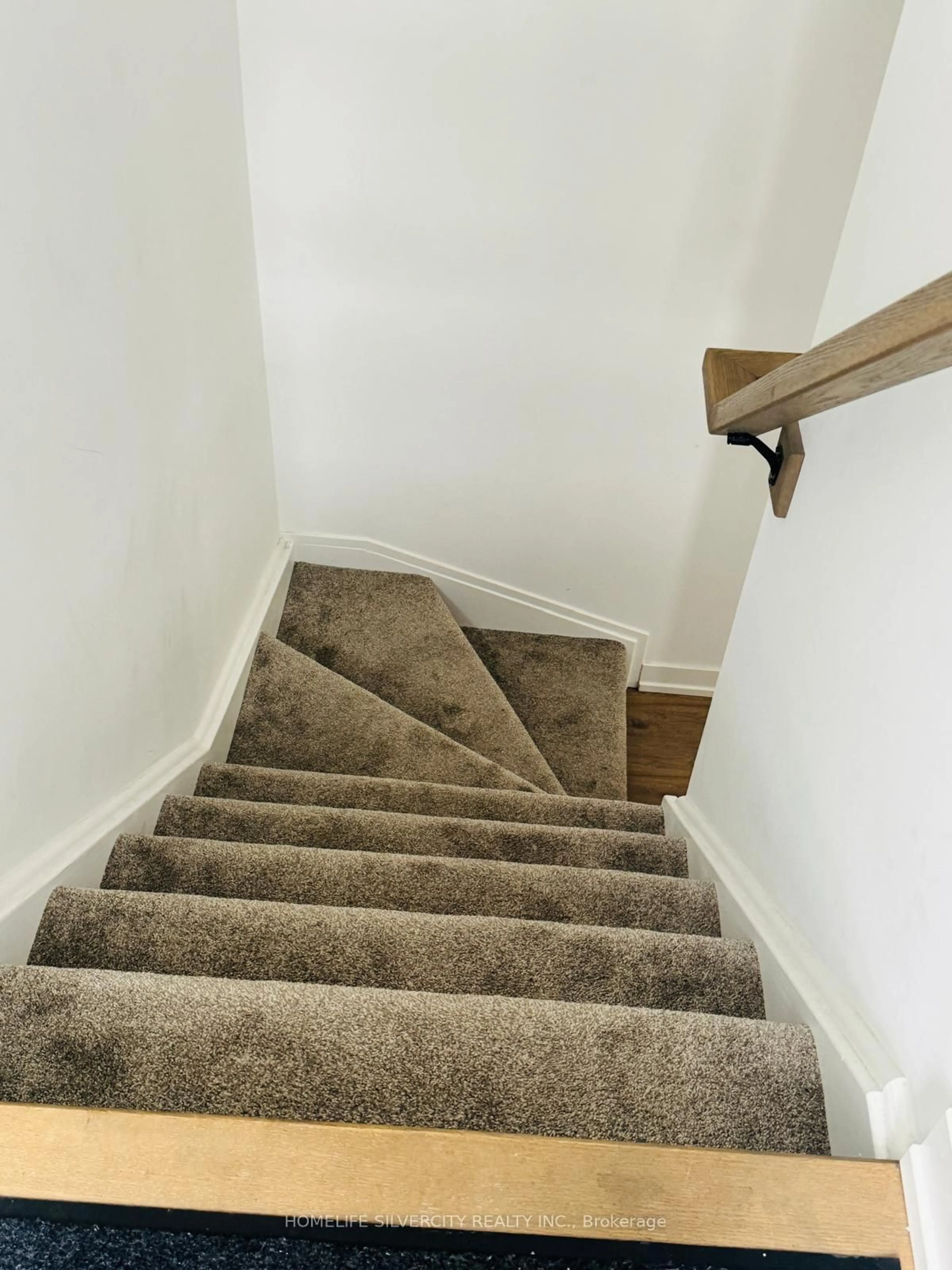 Stairs for 4263 Fourth Ave #211, Niagara Falls Ontario L2E 0C2