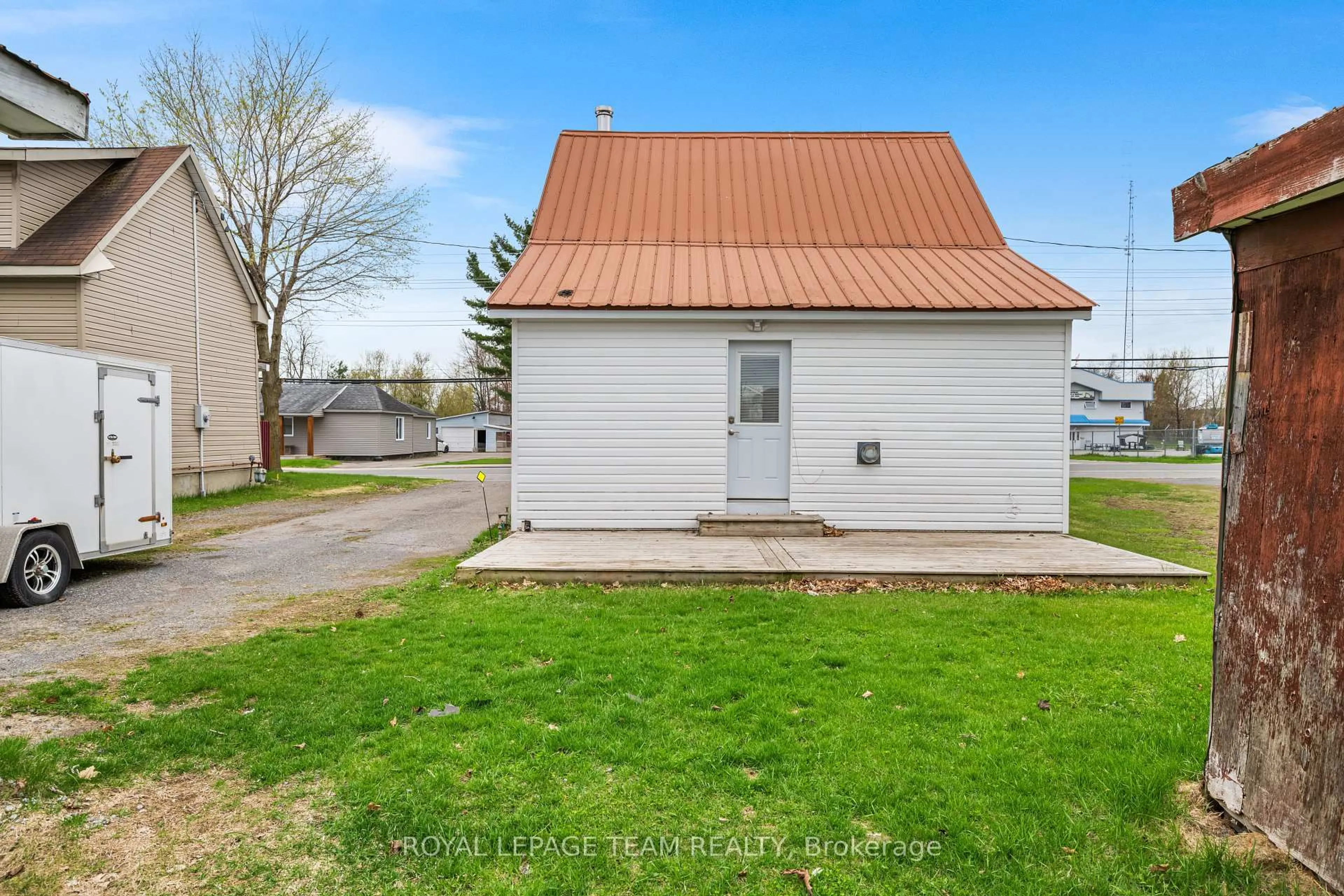 Shed for 3627 Champlain St, Clarence-Rockland Ontario K0A 1E0