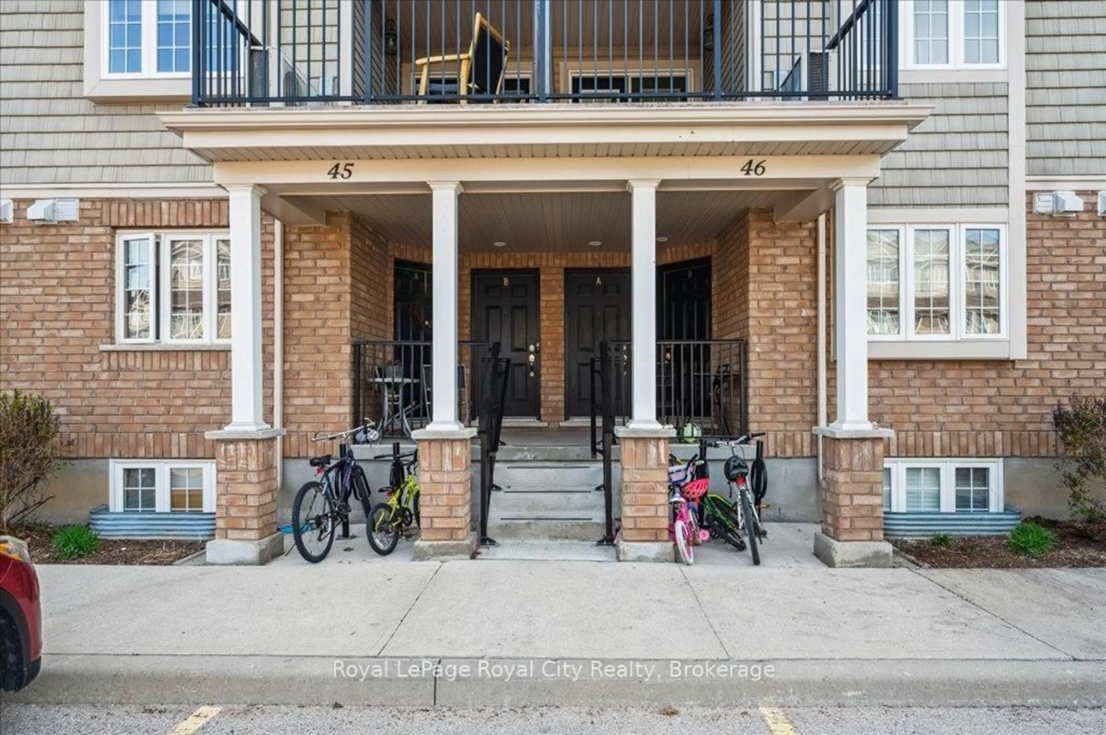 Patio, street for 15 Carere Cres #45B, Guelph Ontario N1E 0K4