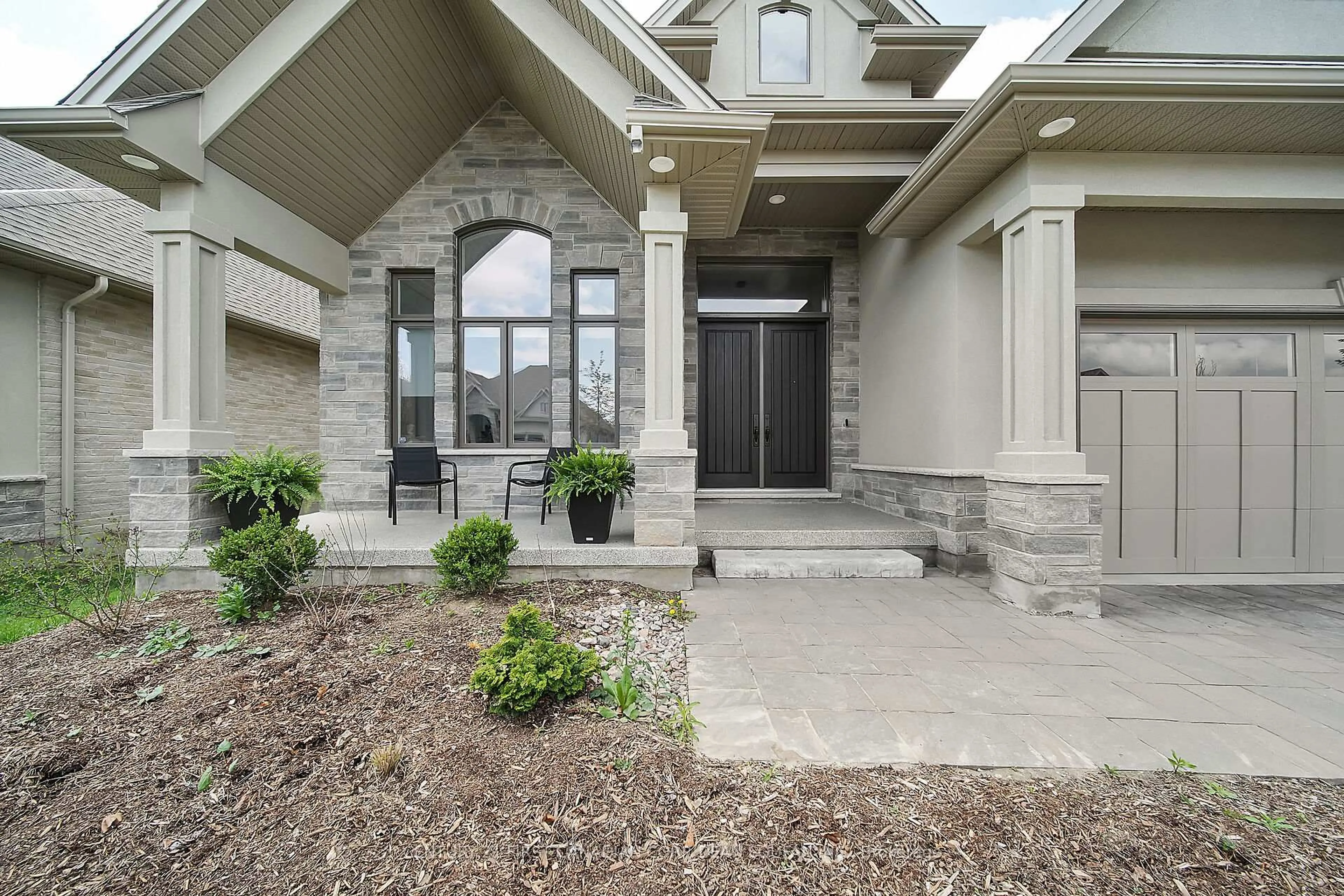 Unknown for 1710 Ironwood Rd #13, London South Ontario N6K 0G9