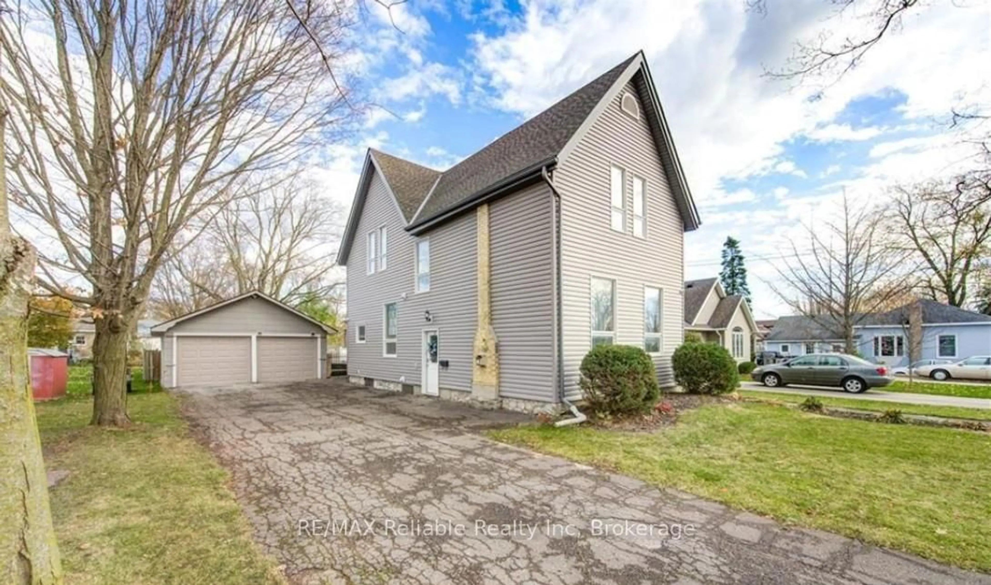 Unknown for 38 James St, Huron East Ontario N0K 1W0