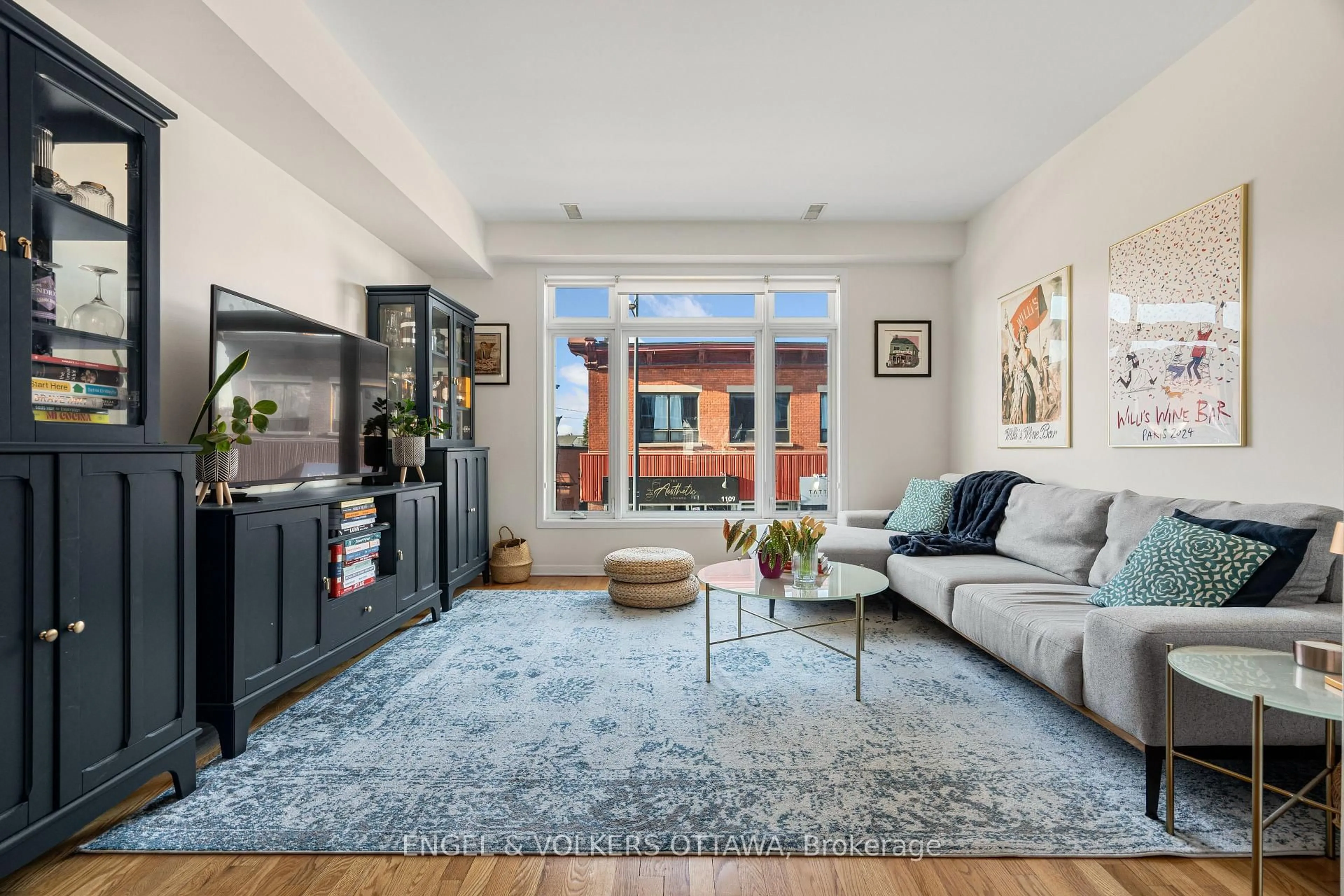 Living room with furniture, unknown for 4 Sherbrooke Ave #3, Ottawa Ontario K1Y 1R7