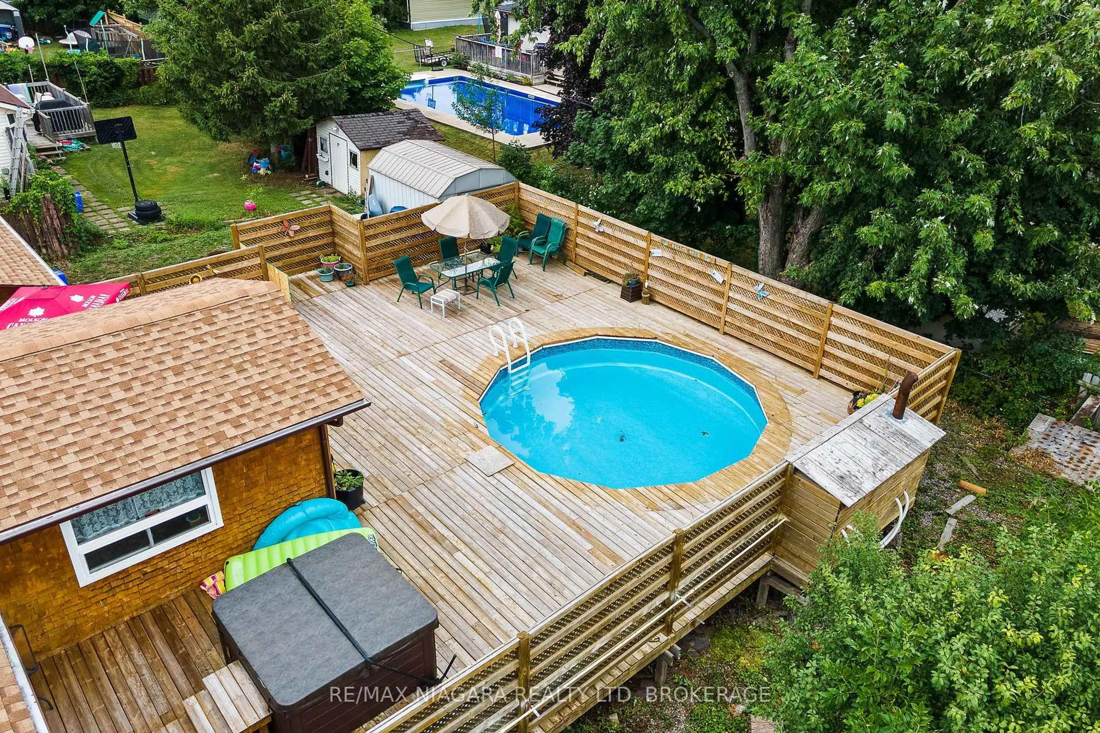 Pool for 44 Ferguson Ave, Fort Erie Ontario L2A 5J3