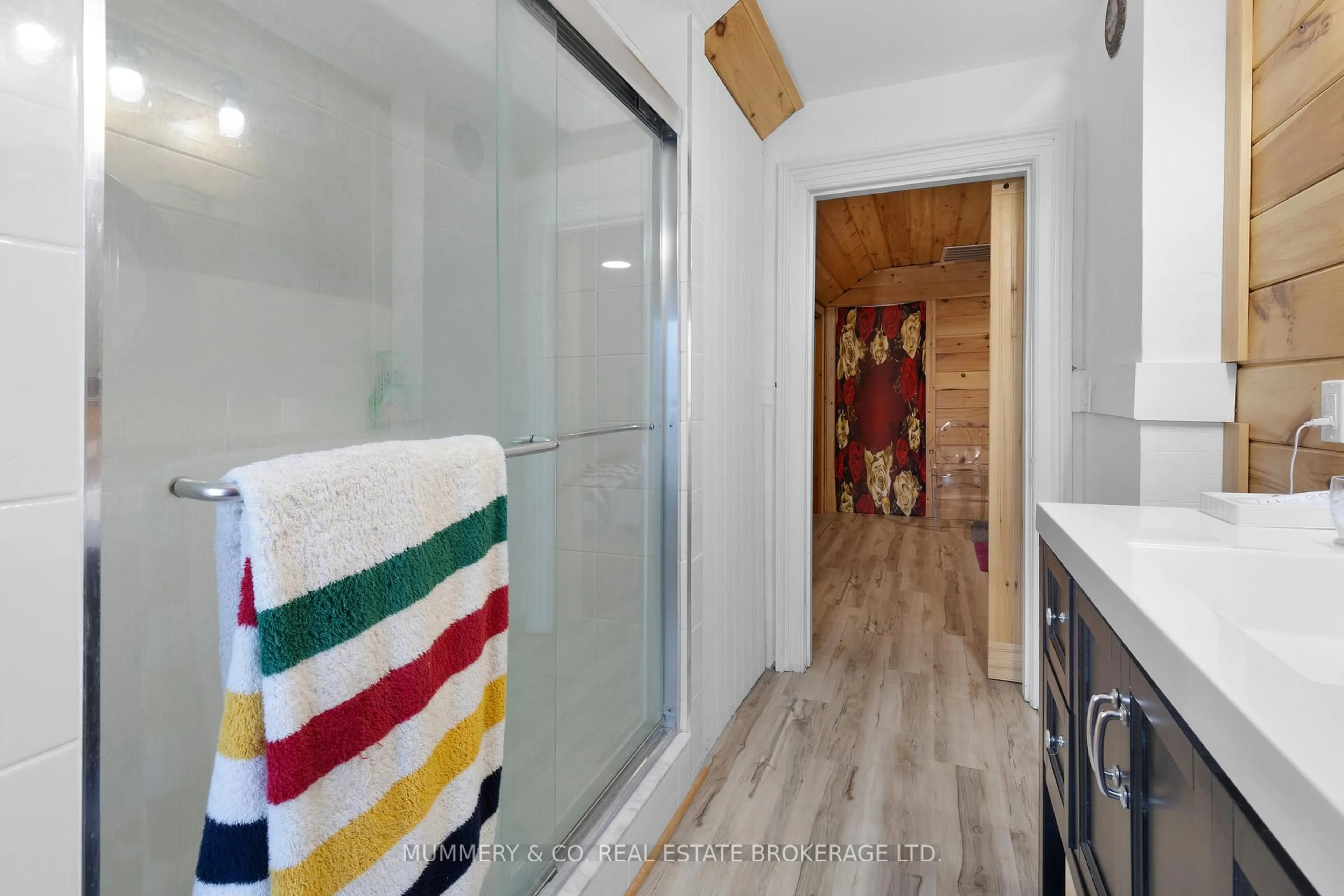 Laundry room for 21 Chapman St, Norfolk Ontario N0A 1N0