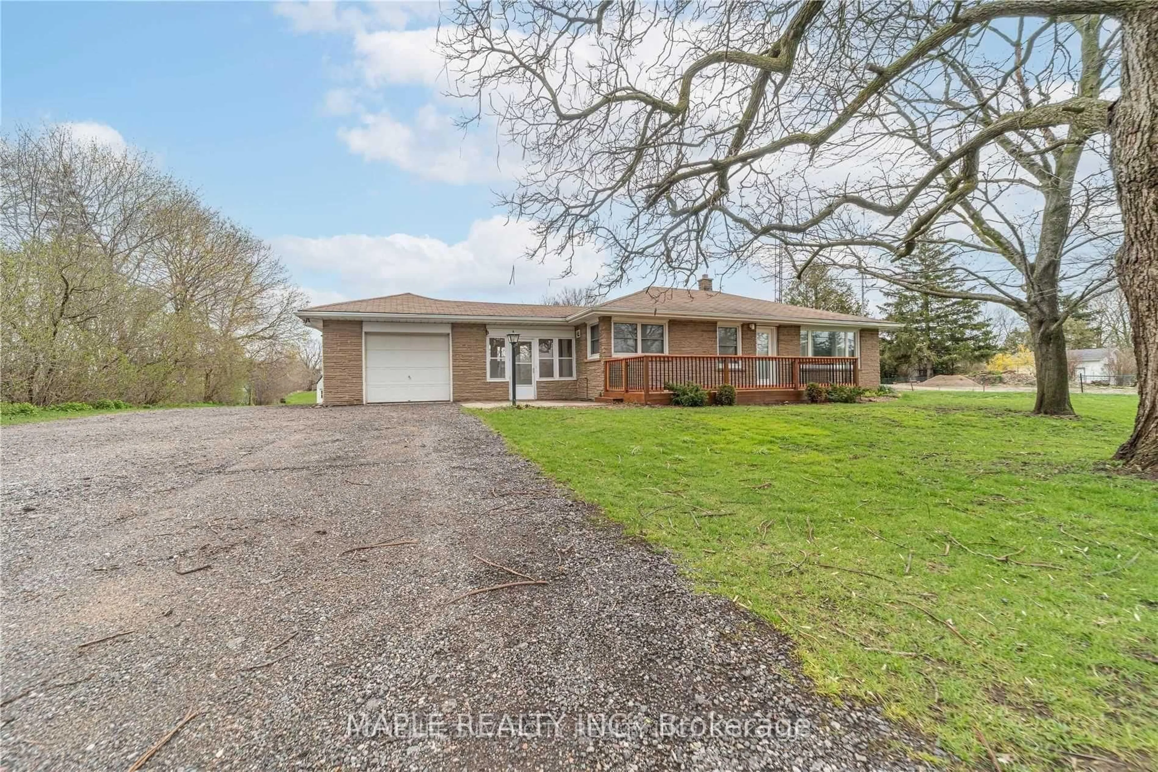 A pic from outside/outdoor area/front of a property/back of a property/a pic from drone, street for 1101 Brantford Hwy Highway, North Dumfries Ontario N1R 5S6
