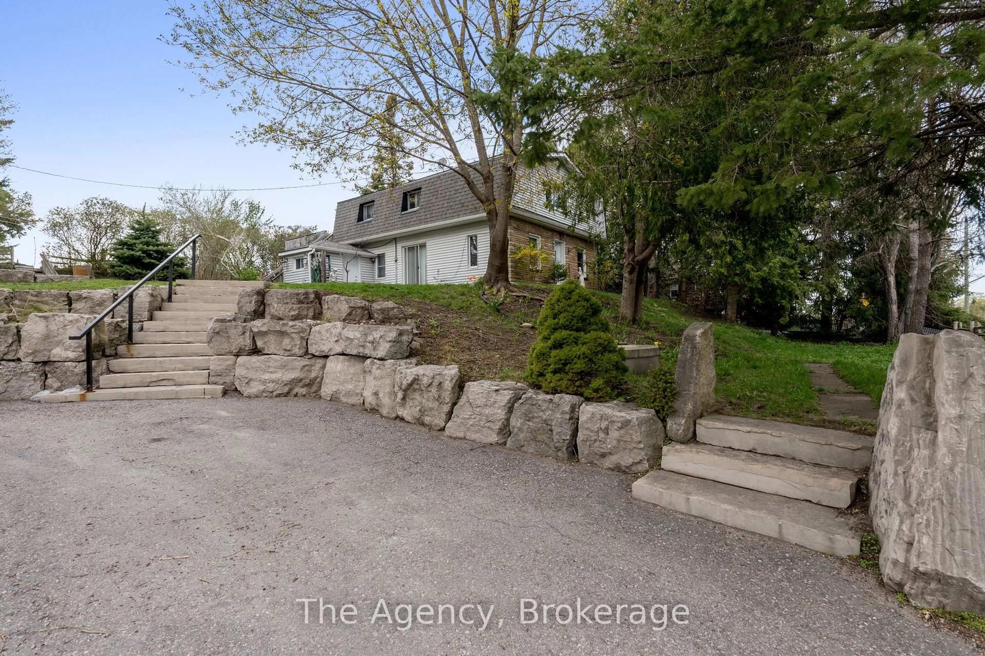Unknown for 45 Wellington Road 124 N/A, Erin Ontario N0B 1T0