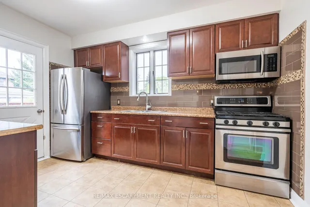 Additional property image - 11 Huxley Ave