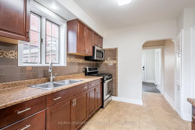 Additional property image - 11 Huxley Ave