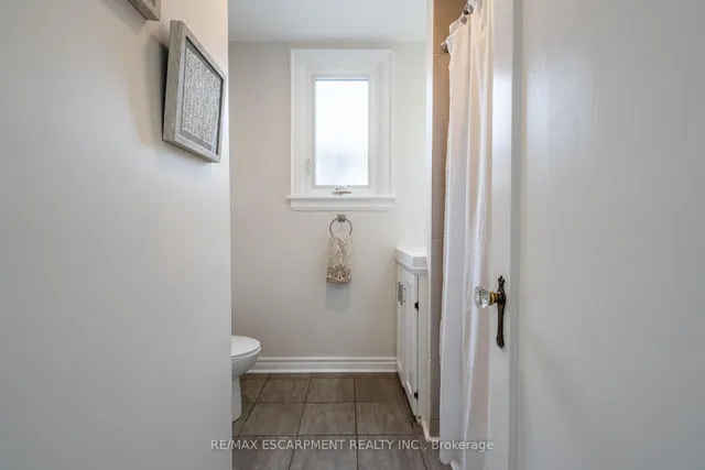 Additional property image - 11 Huxley Ave