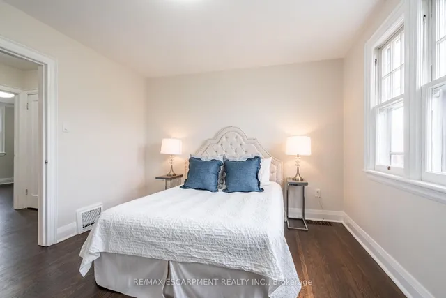 Additional property image - 11 Huxley Ave