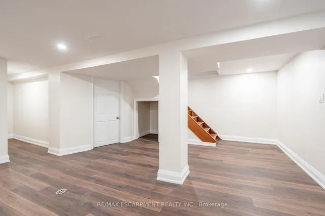 Additional property image - 11 Huxley Ave