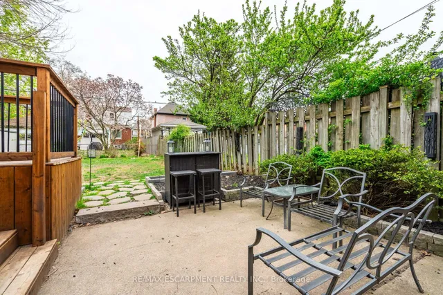 Additional property image - 11 Huxley Ave