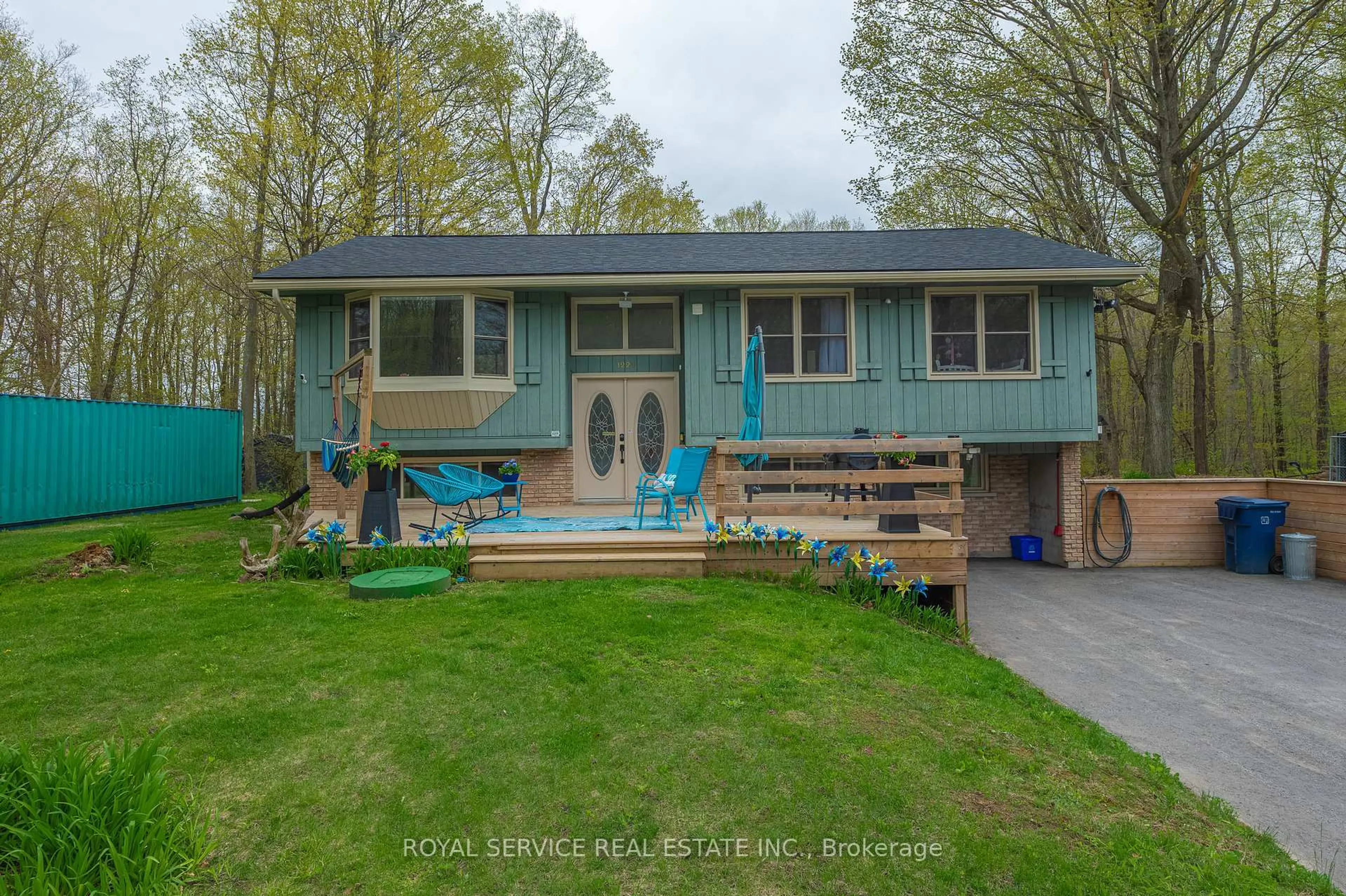 Home with vinyl exterior material, unknown for 1229 Deyell Line, Cavan Monaghan Ontario L0A 1G0