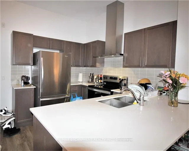 Additional property image - 1 Redfern Ave Unit 135