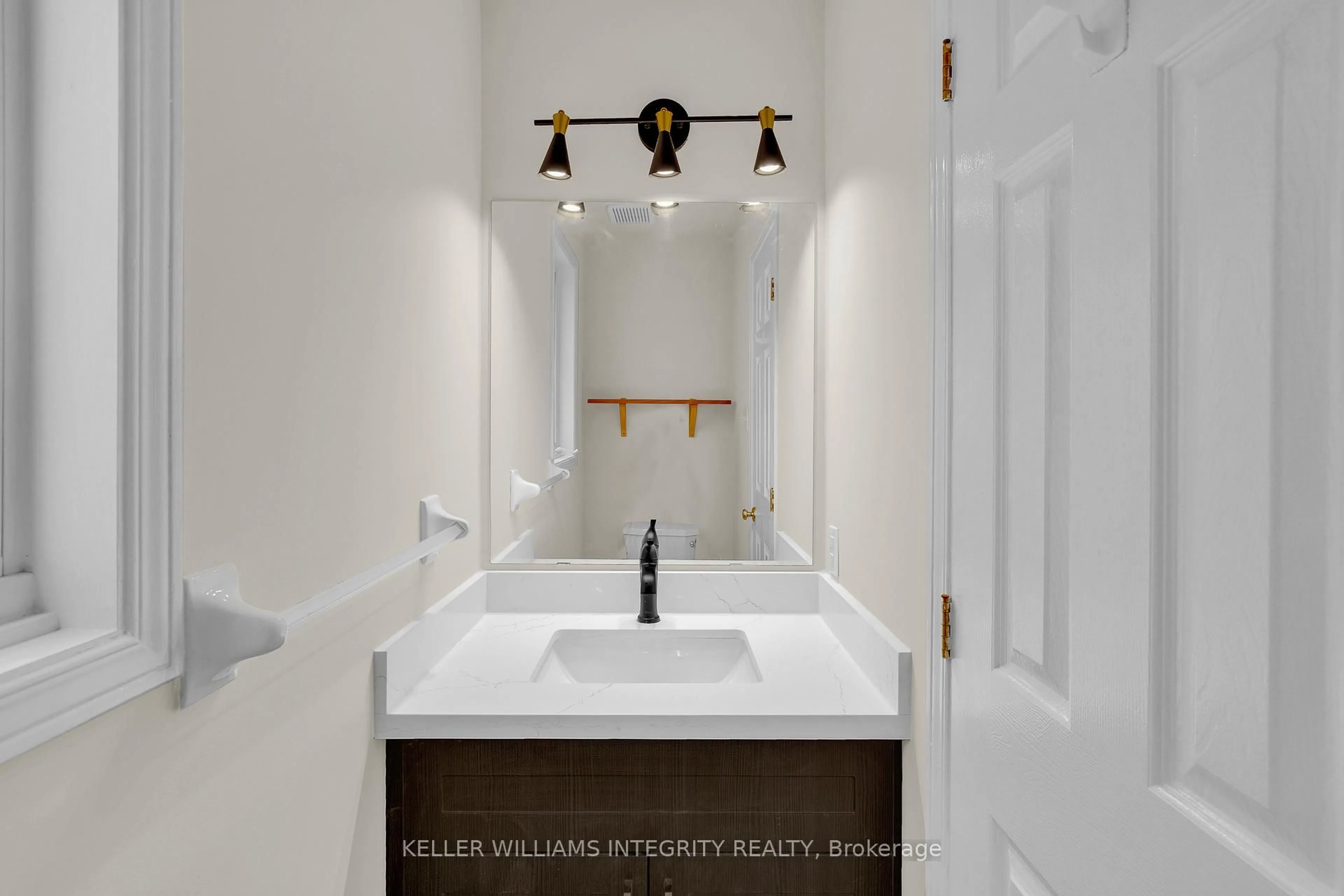 Contemporary bathroom, ceramic/tile floor for 11 San Remo Private, Ottawa Ontario K1G 5Y2