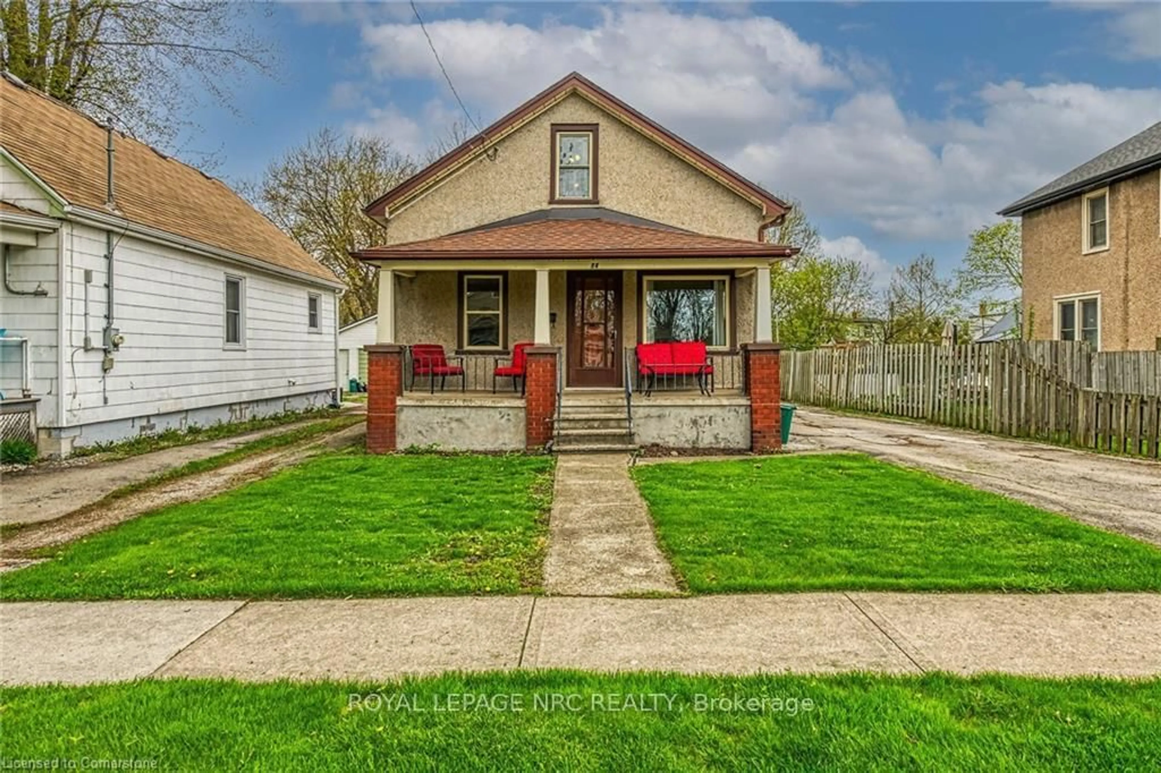 Home with brick exterior material, street for 84 Bell St, Port Colborne Ontario L3K 1H6