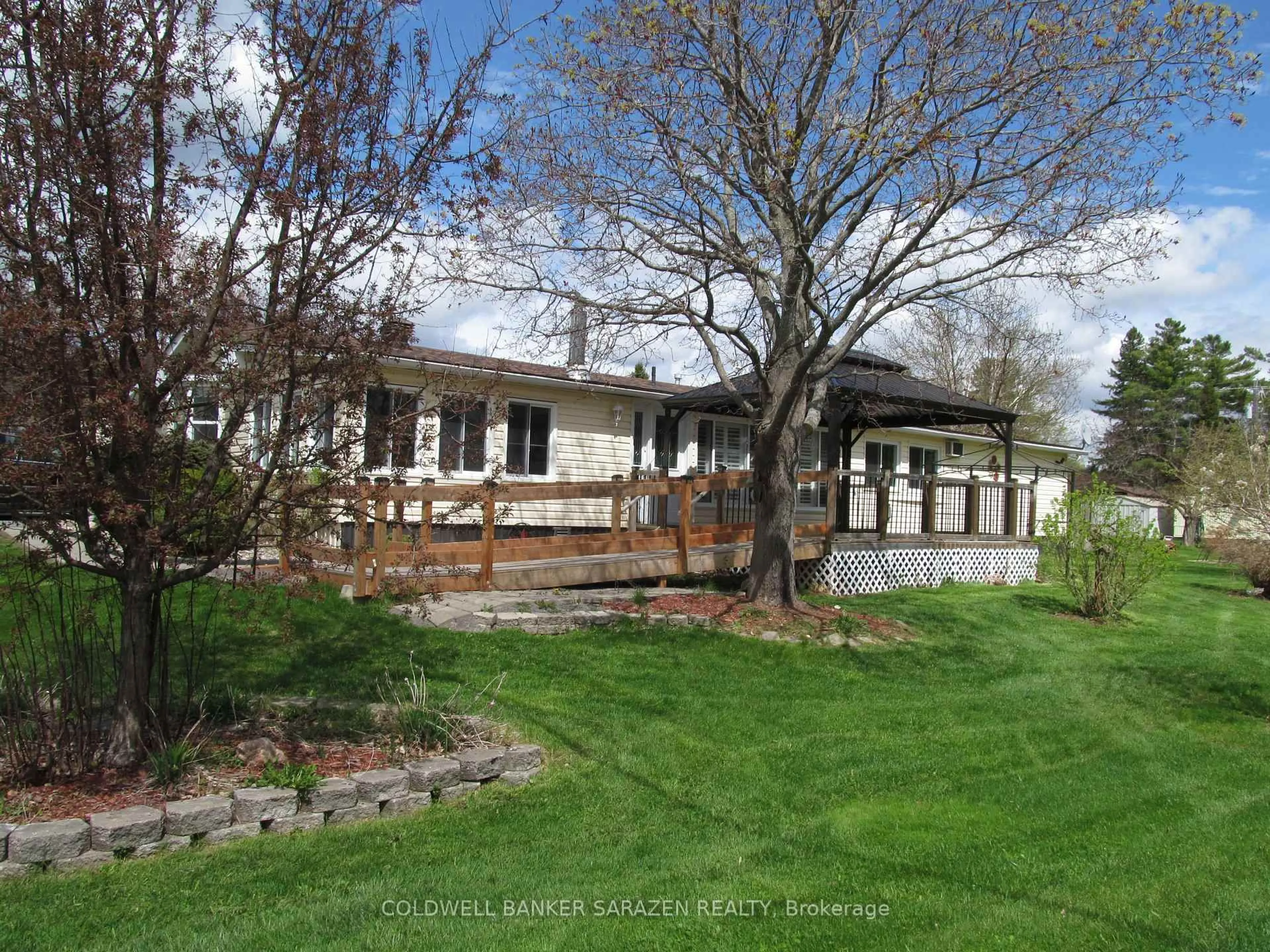 A pic from outside/outdoor area/front of a property/back of a property/a pic from drone, unknown for 21 Lakefront Lane, White Lake Ontario K0A 3L0